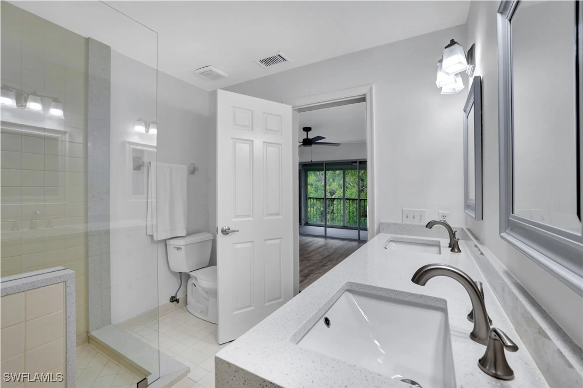 Property Slideshow image 12 of 31 | 5895 chanteclair dr 126, Naples, FL, 34108