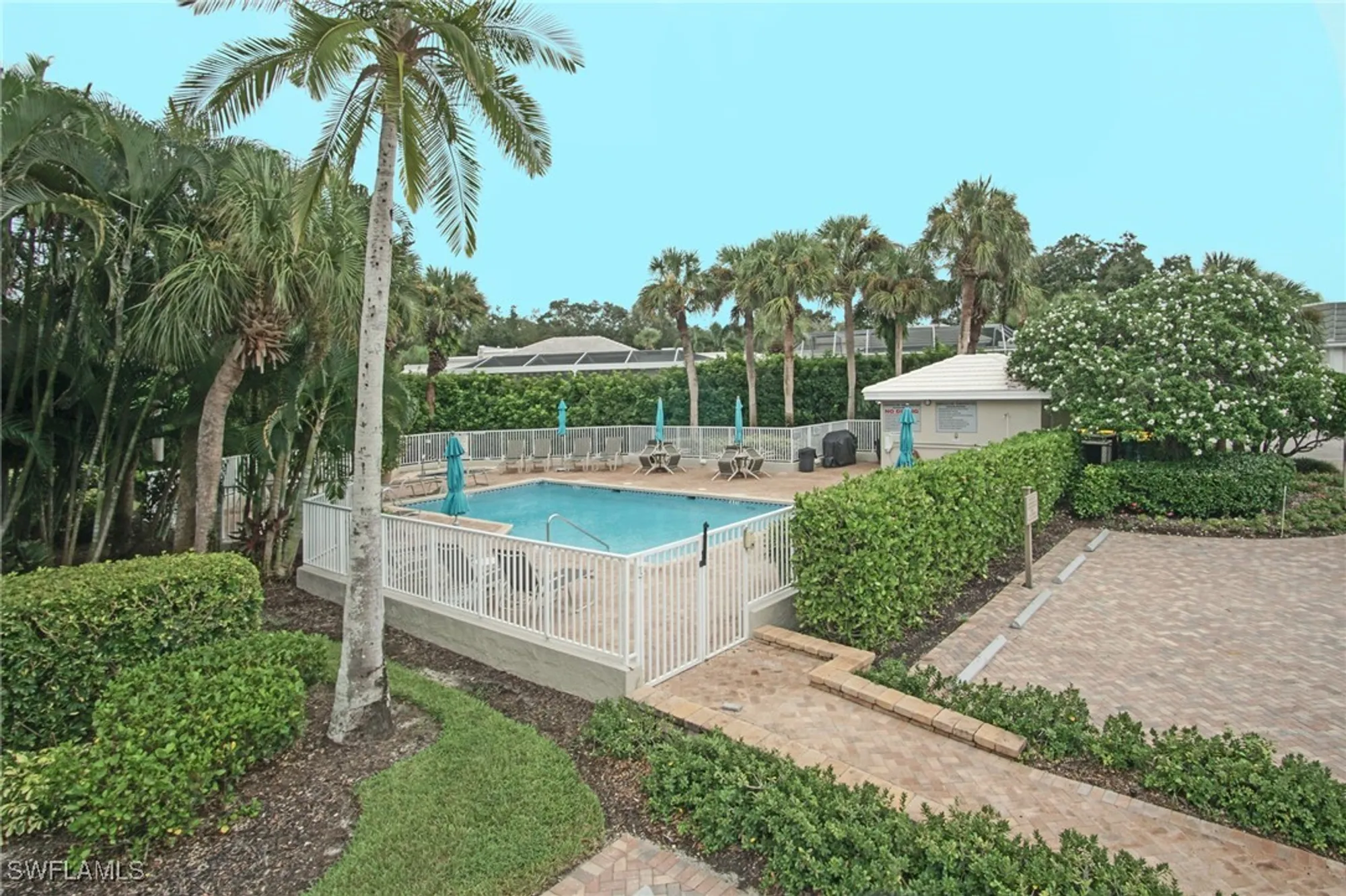 Property Slideshow image 27 of 31 | 5895 chanteclair dr 126, Naples, FL, 34108