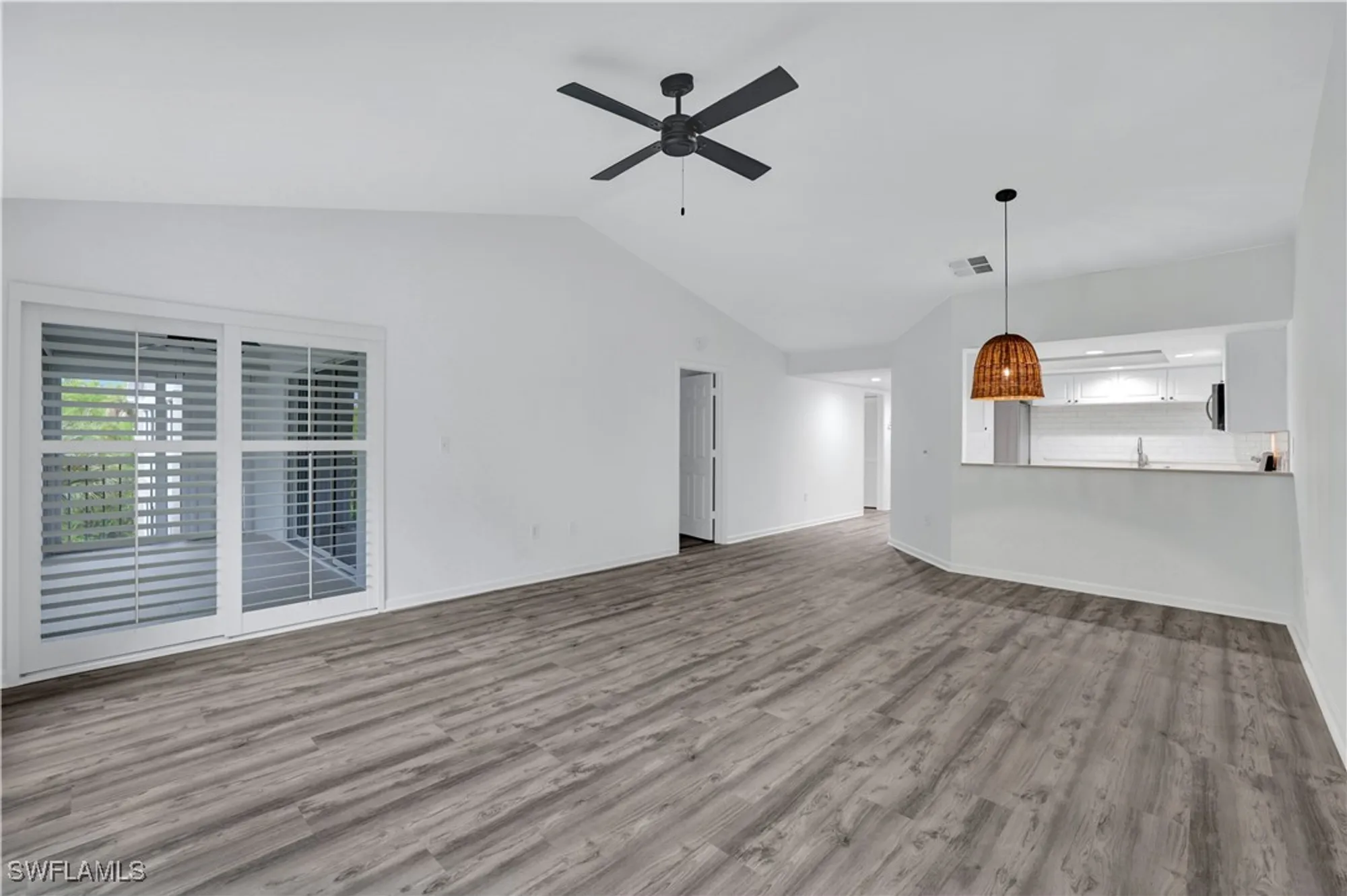 Property Slideshow image 6 of 31 | 5895 chanteclair dr 126, Naples, FL, 34108