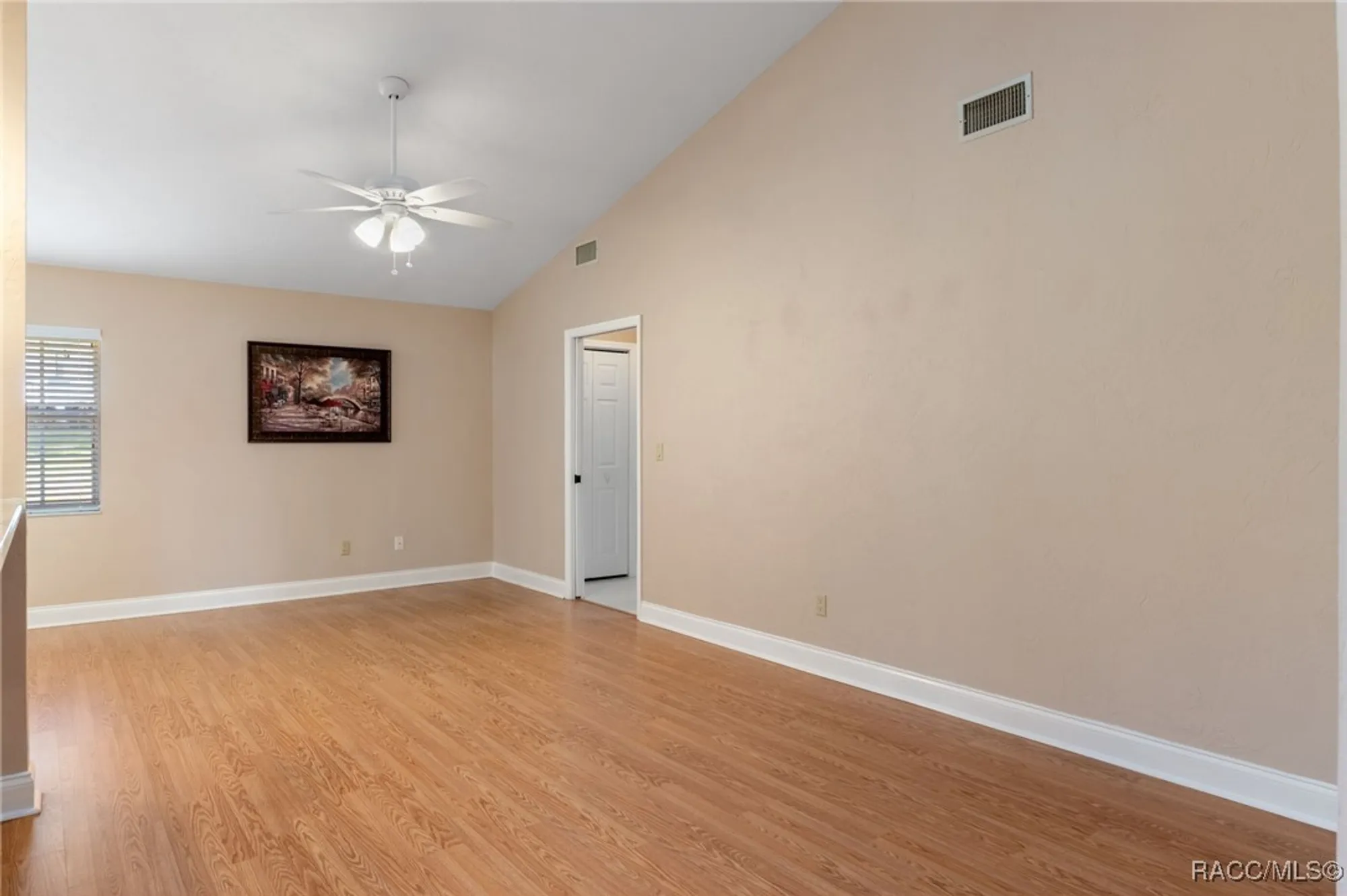 Property Slideshow image 15 of 49 | 1385 n hunterston pt, Crystal River, FL, 34429