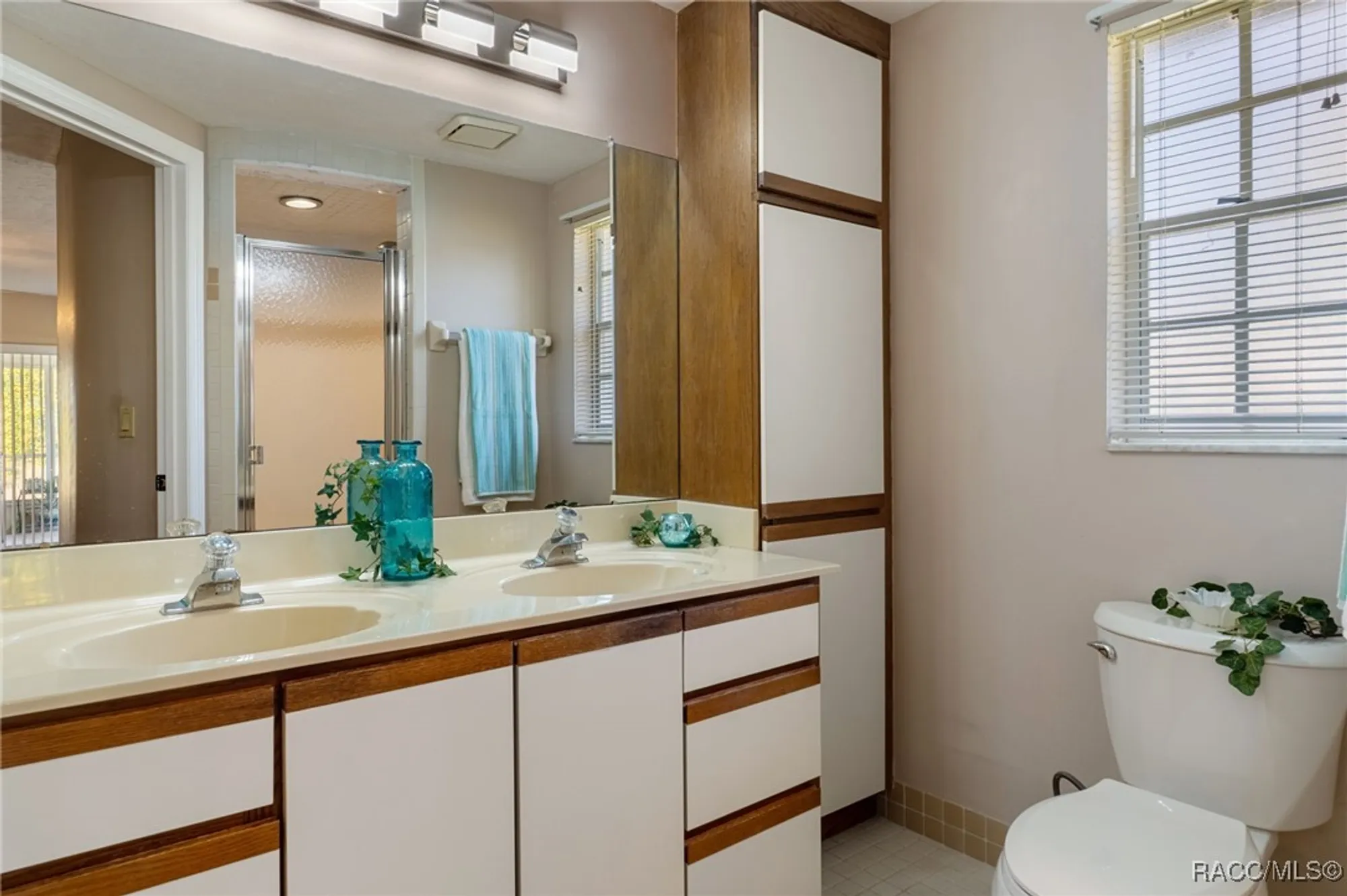 Property Slideshow image 18 of 49 | 1385 n hunterston pt, Crystal River, FL, 34429