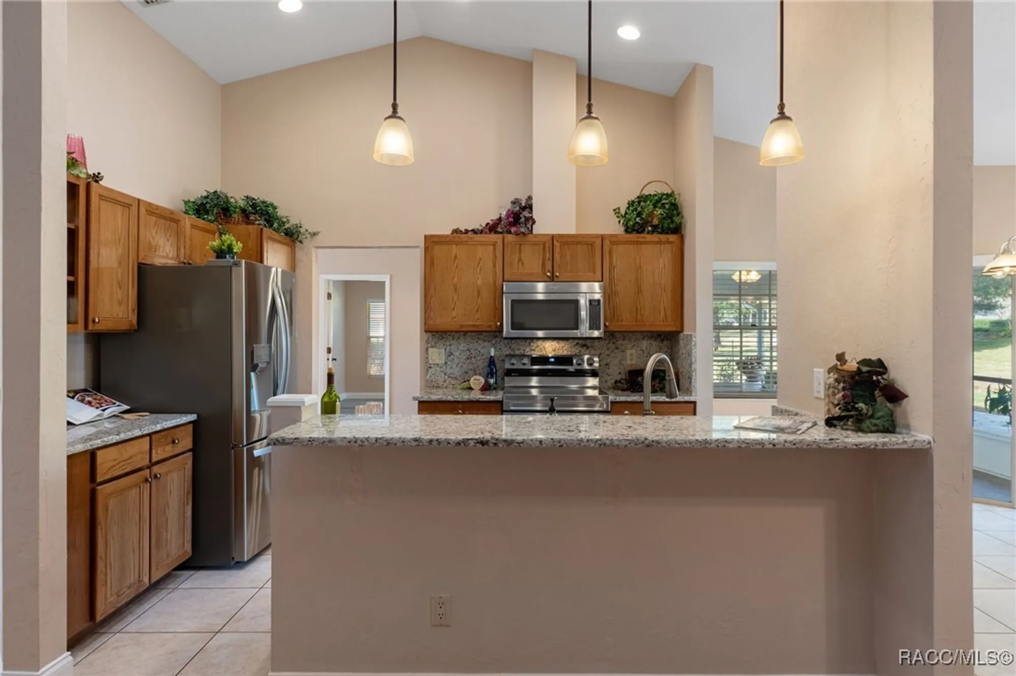 Property Slideshow image 10 of 49 | 1385 n hunterston pt, Crystal River, FL, 34429