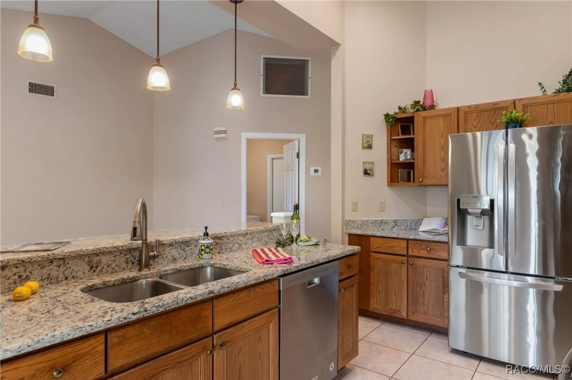 Property Slideshow image 12 of 49 | 1385 n hunterston pt, Crystal River, FL, 34429