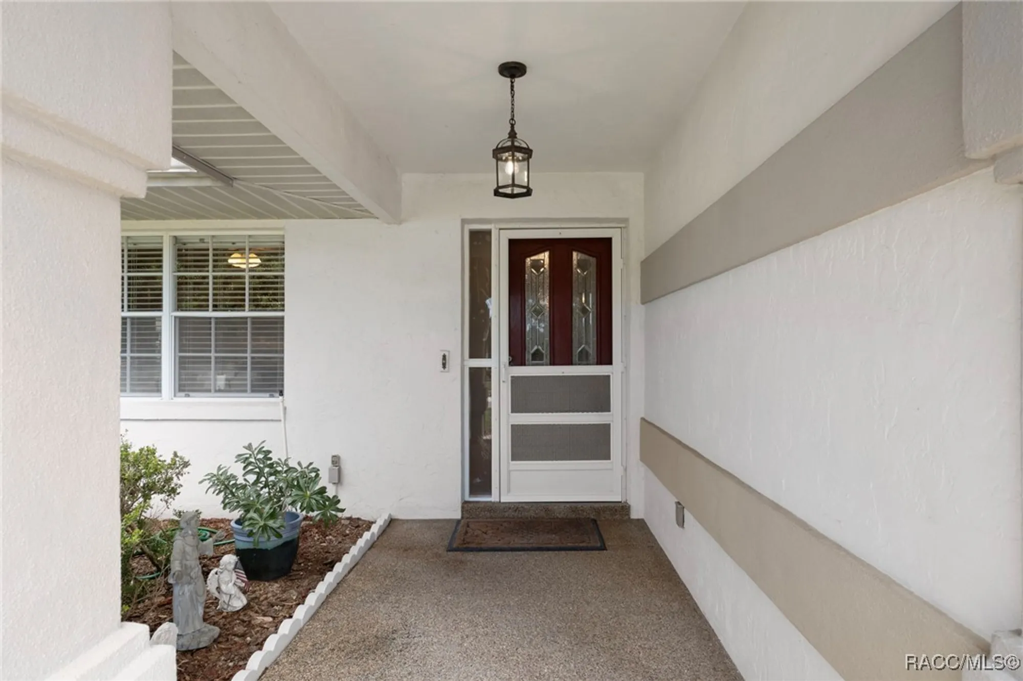 Property Slideshow image 2 of 49 | 1385 n hunterston pt, Crystal River, FL, 34429