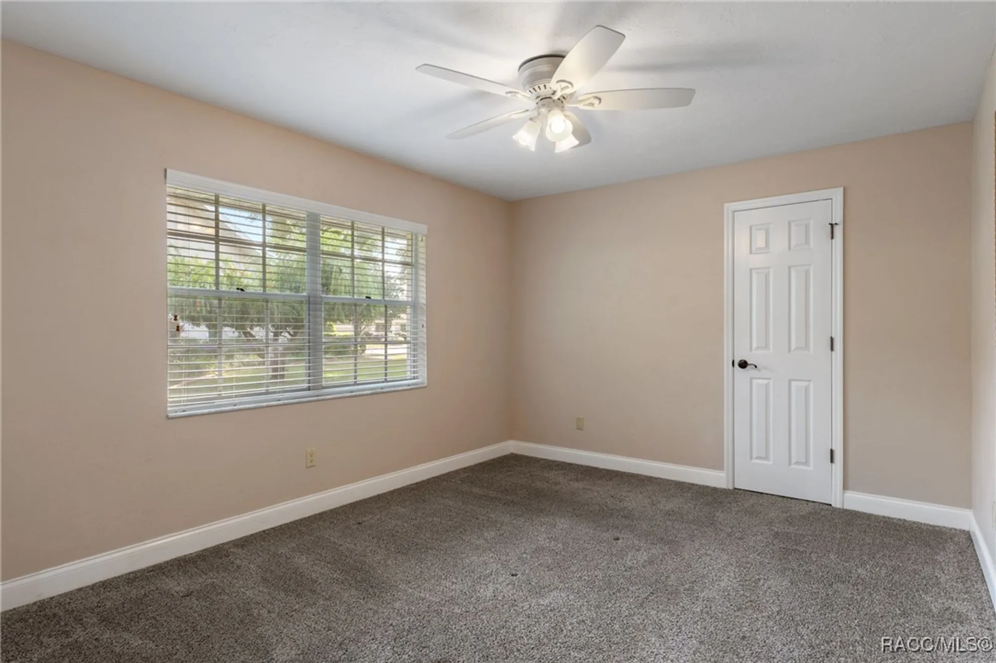Property Slideshow image 22 of 49 | 1385 n hunterston pt, Crystal River, FL, 34429