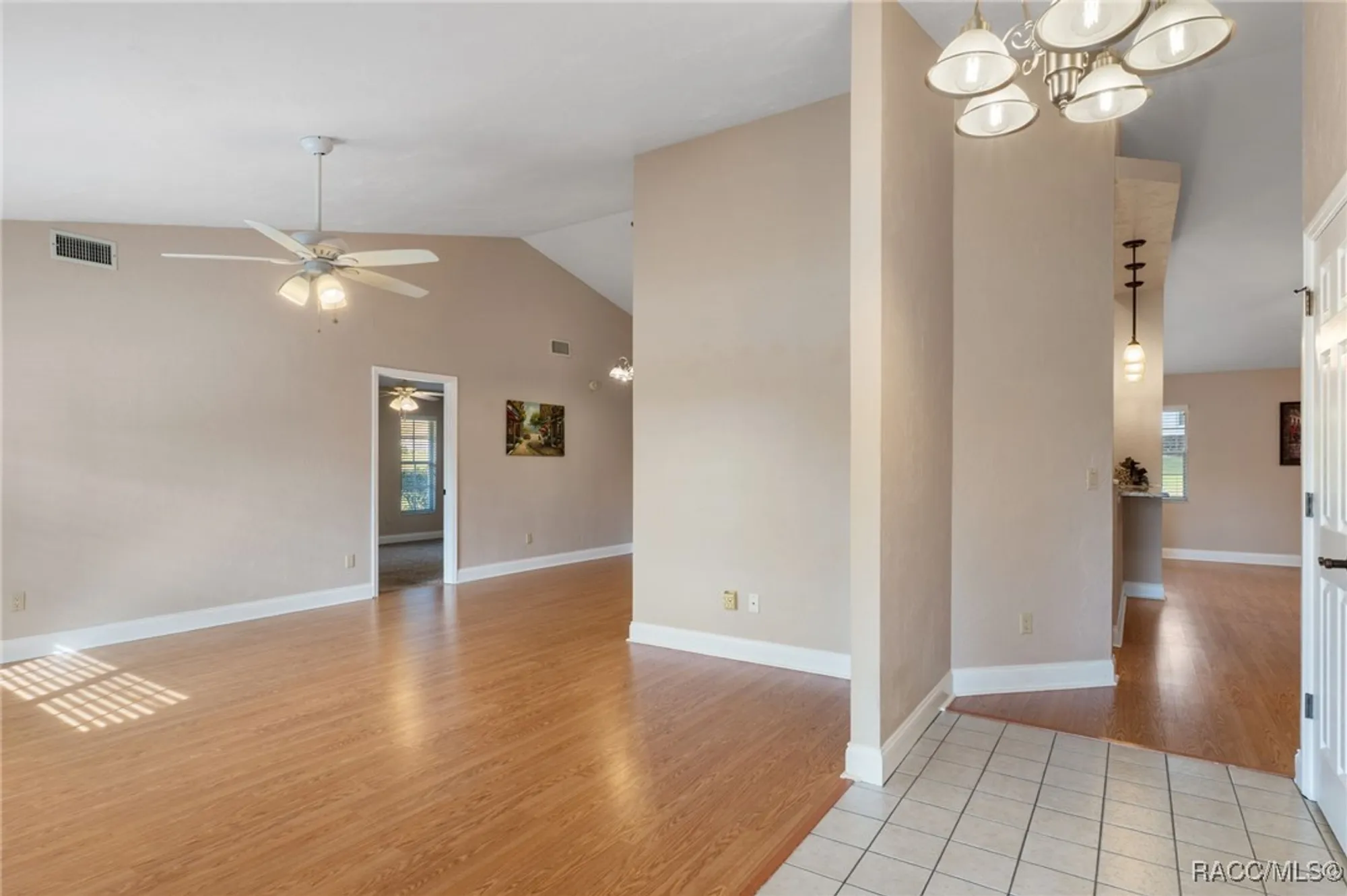 Property Slideshow image 5 of 49 | 1385 n hunterston pt, Crystal River, FL, 34429