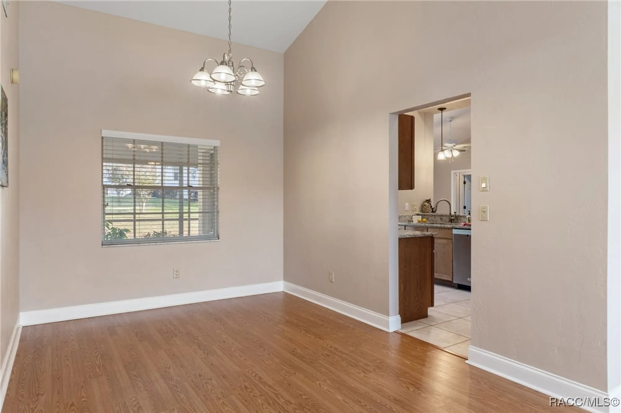 Property Slideshow image 7 of 49 | 1385 n hunterston pt, Crystal River, FL, 34429