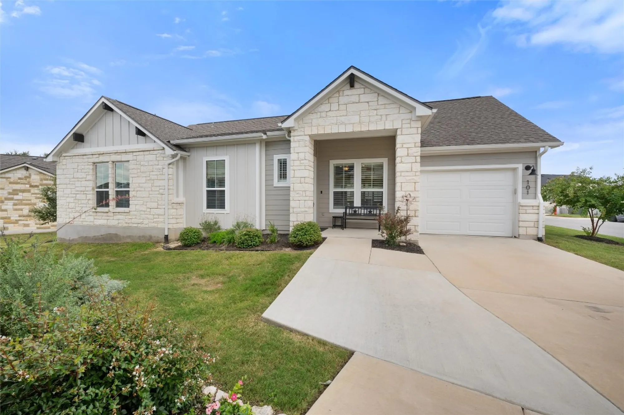 Property Slideshow image 1 of 35 | 130 ace ln # 101, San Marcos, TX, 78666