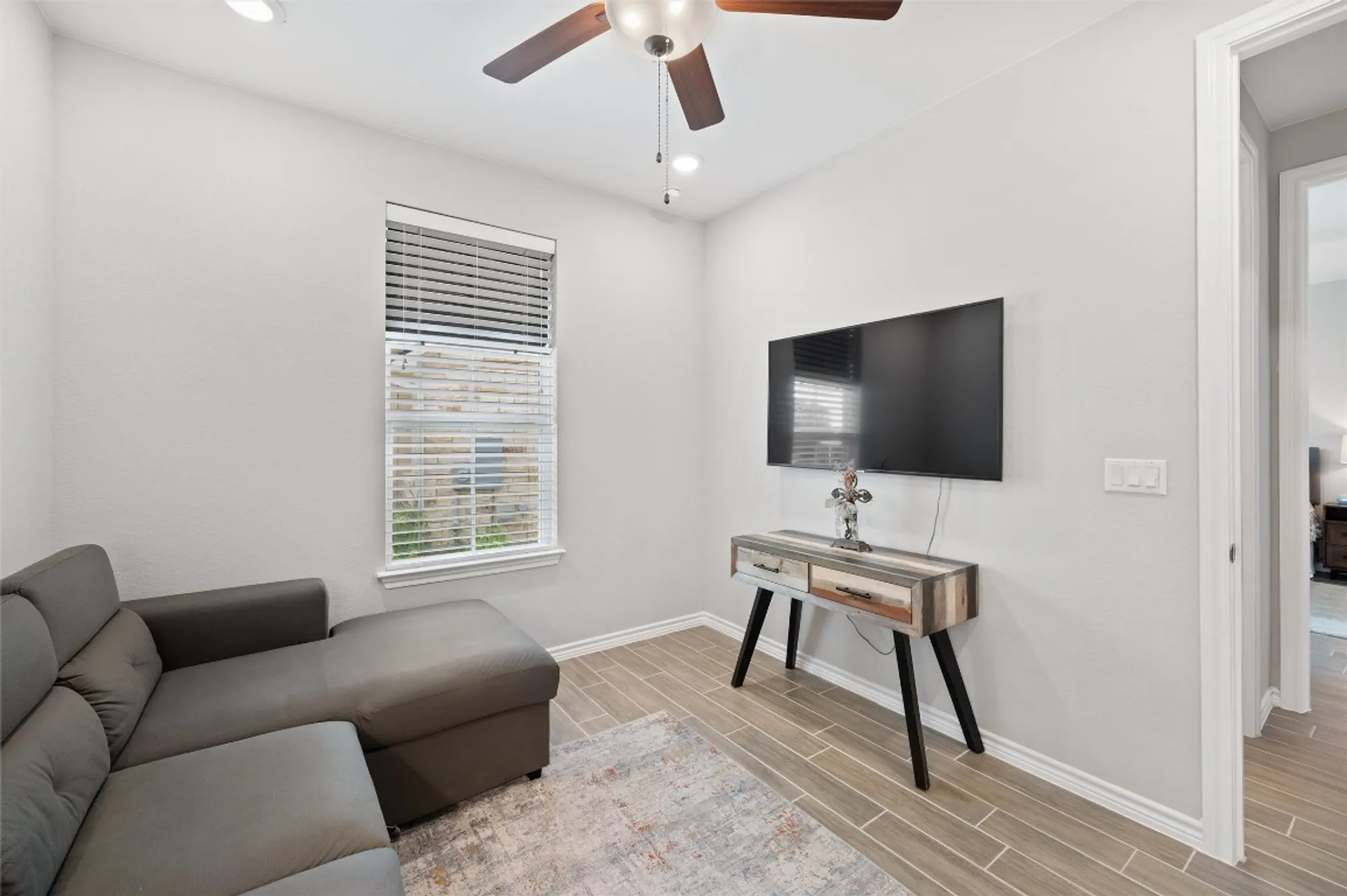 Property Slideshow image 22 of 35 | 130 ace ln # 101, San Marcos, TX, 78666