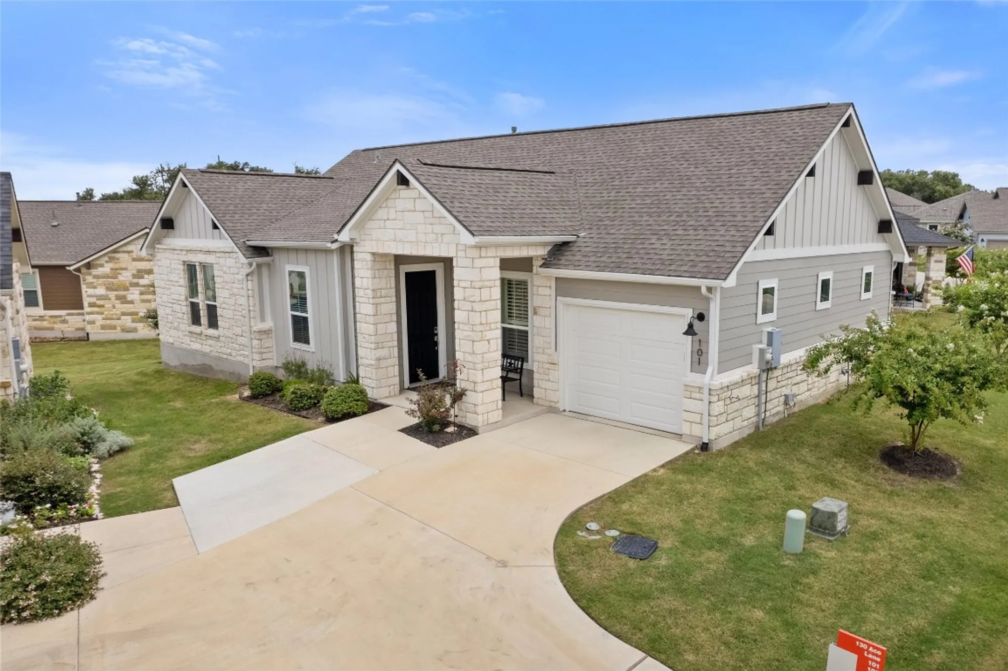 Property Slideshow image 3 of 35 | 130 ace ln # 101, San Marcos, TX, 78666