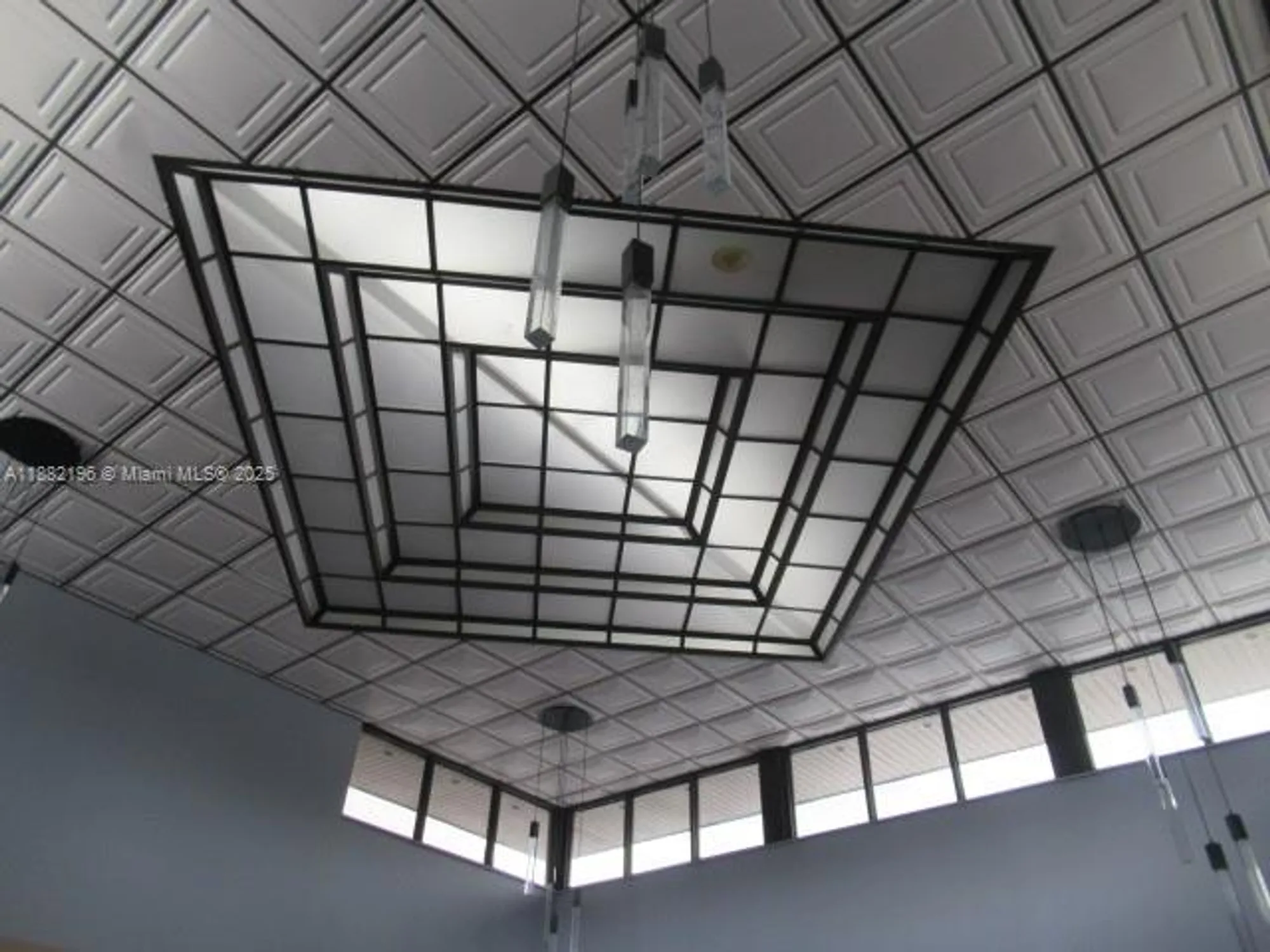 Property Slideshow image 19 of 71 | 1100 colony point cir 518, Pembroke Pines, FL, 33026