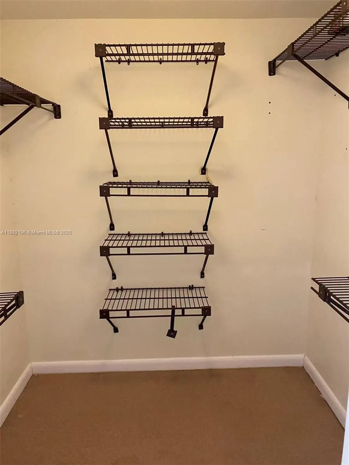 Property Slideshow image 13 of 71 | 1100 colony point cir 518, Pembroke Pines, FL, 33026