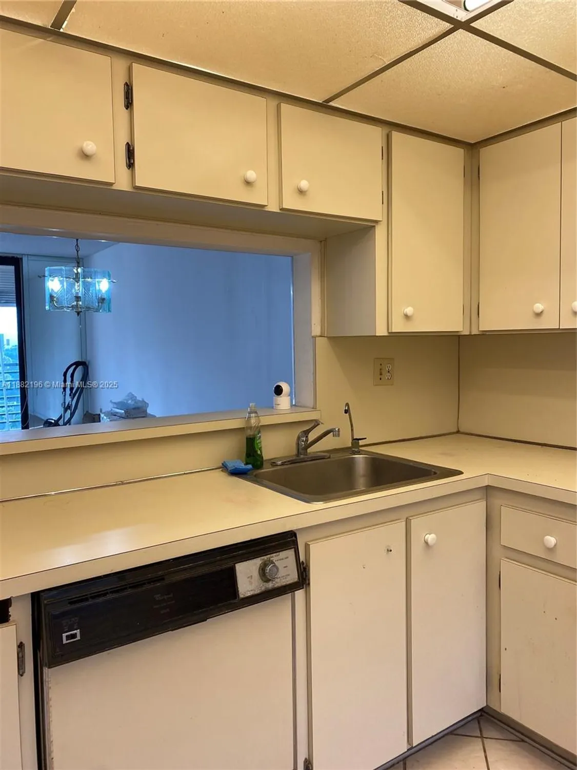 Property Slideshow image 62 of 71 | 1100 colony point cir 518, Pembroke Pines, FL, 33026