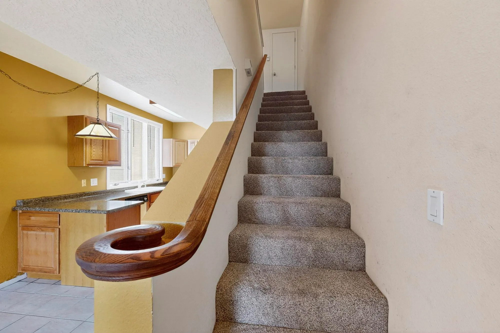 Property Slideshow image 14 of 51 | 617 eastlake ct, Rio Rancho, NM, 87124