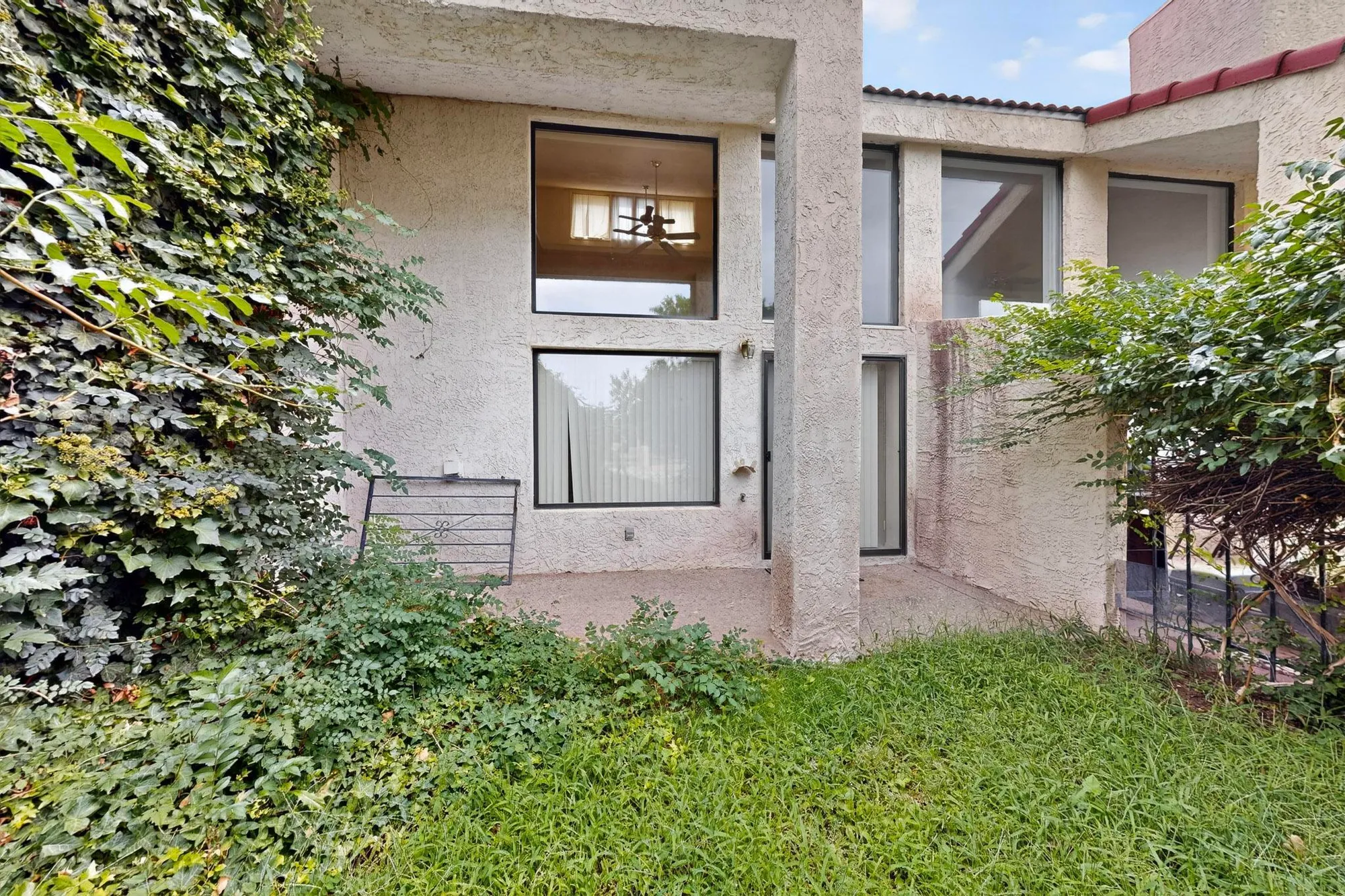 Property Slideshow image 17 of 51 | 617 eastlake ct, Rio Rancho, NM, 87124