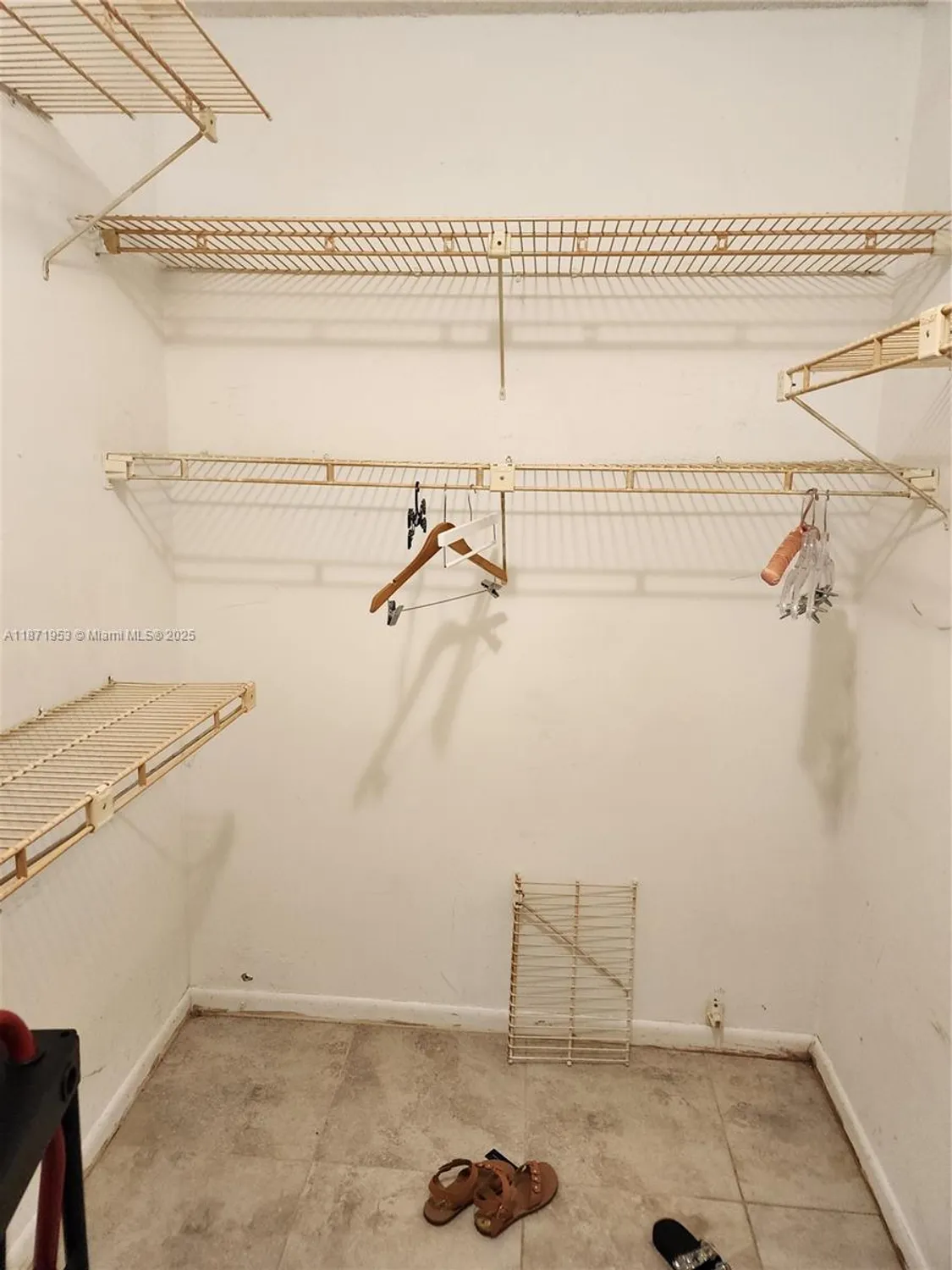 Property Slideshow image 14 of 15 | 5750 nw 64th ave apt 303, Tamarac, FL, 33319