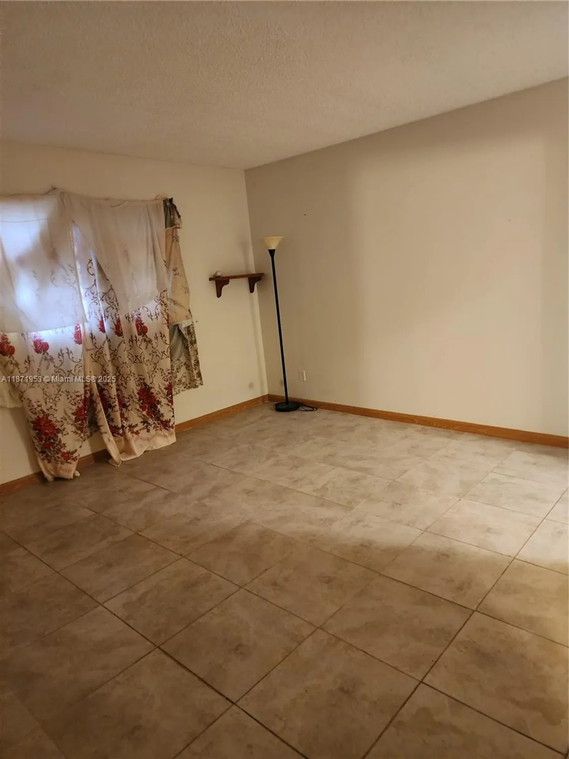 Property Slideshow image 11 of 15 | 5750 nw 64th ave apt 303, Tamarac, FL, 33319