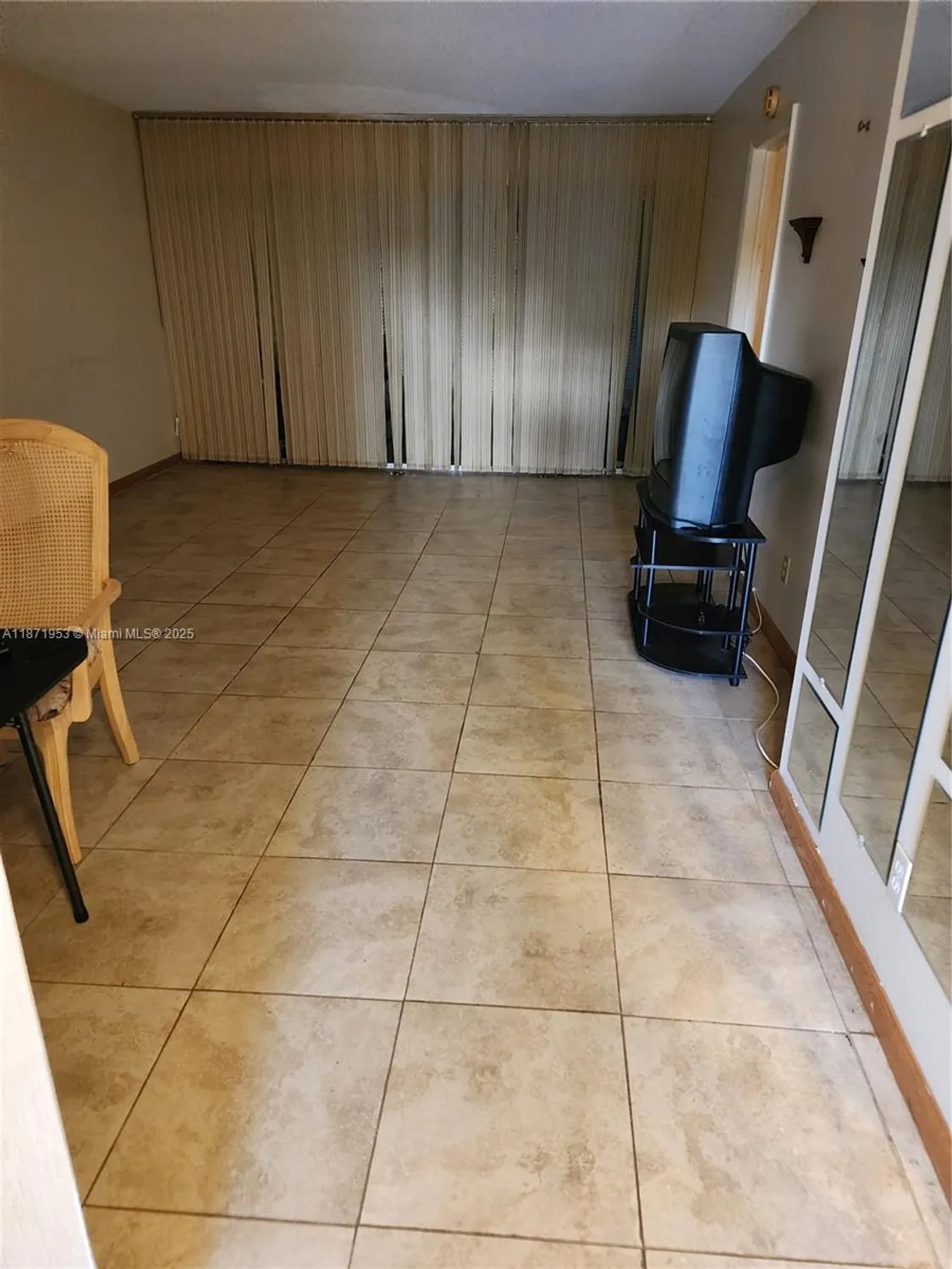 Property Slideshow image 3 of 15 | 5750 nw 64th ave apt 303, Tamarac, FL, 33319