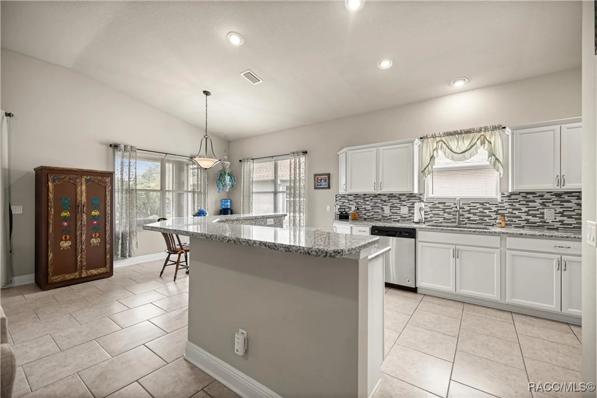 Property Slideshow image 15 of 92 | 1912 w shanelle path, Lecanto, FL, 34461