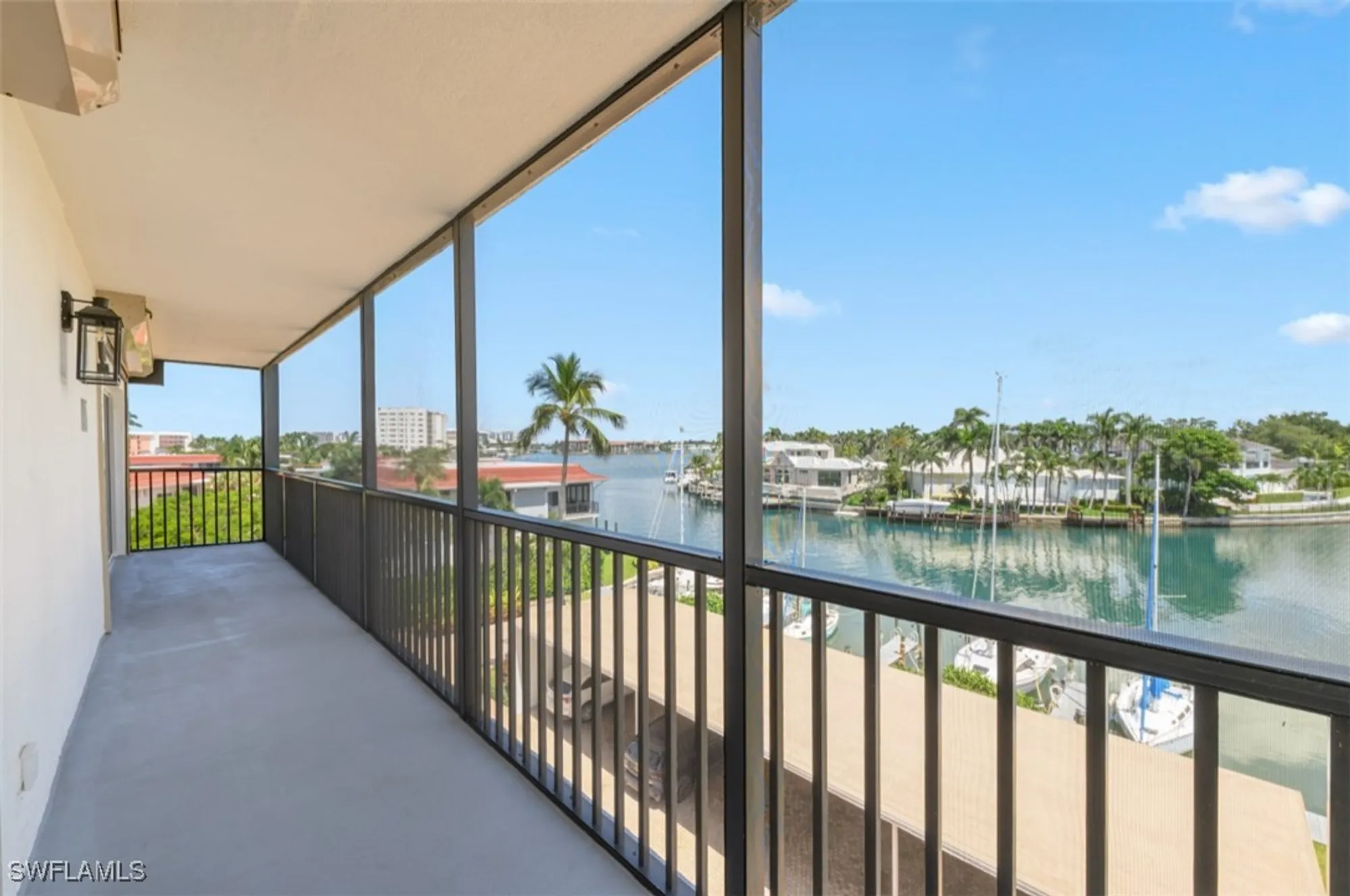 Property Slideshow image 17 of 29 | 2170 gulf shore blvd 44e, Naples, FL, 34102