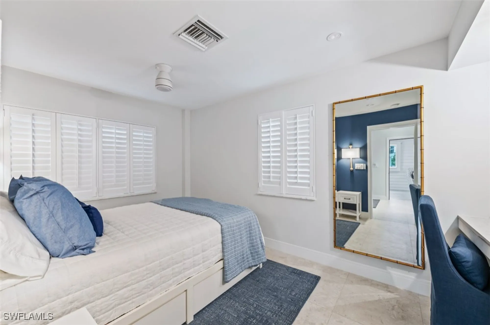 Property Slideshow image 28 of 29 | 2170 gulf shore blvd 44e, Naples, FL, 34102