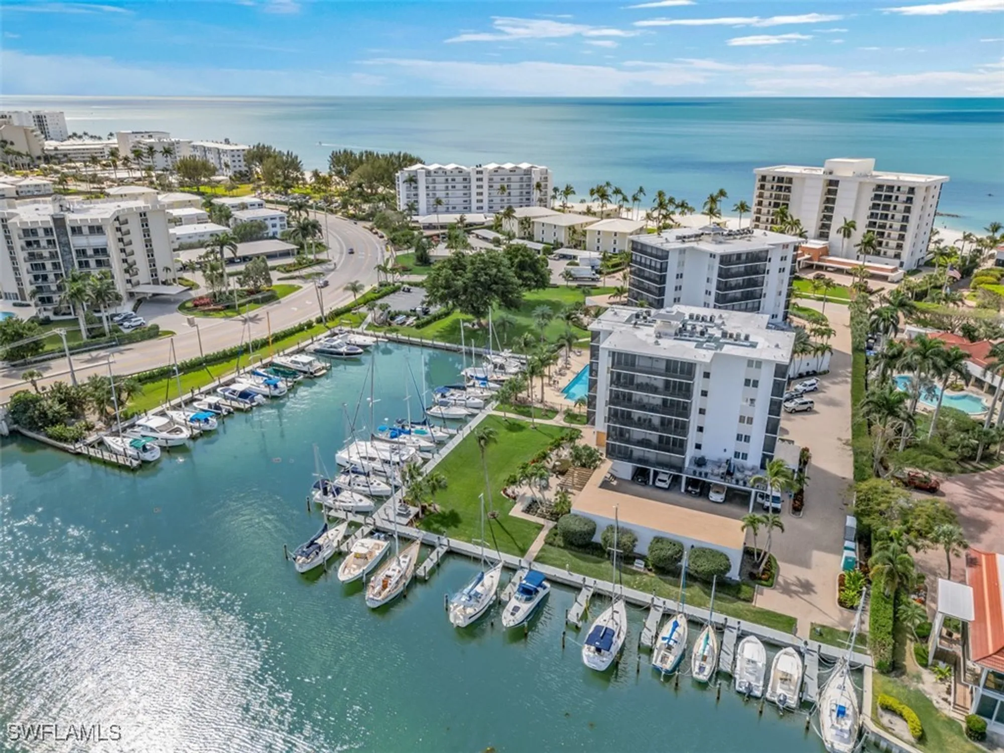 Property Slideshow image 21 of 29 | 2170 gulf shore blvd 44e, Naples, FL, 34102