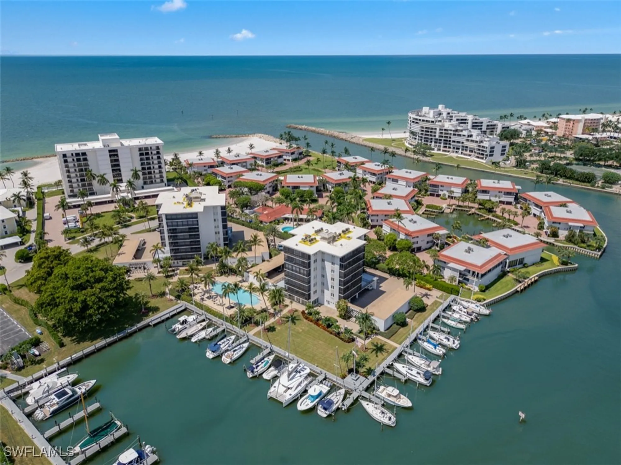 Property Slideshow image 22 of 29 | 2170 gulf shore blvd 44e, Naples, FL, 34102