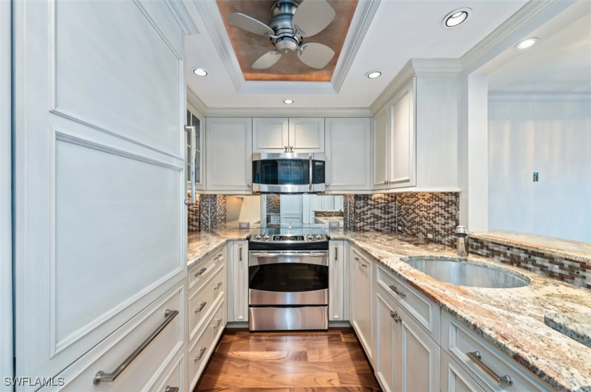 Property Slideshow image 4 of 29 | 2170 gulf shore blvd 44e, Naples, FL, 34102