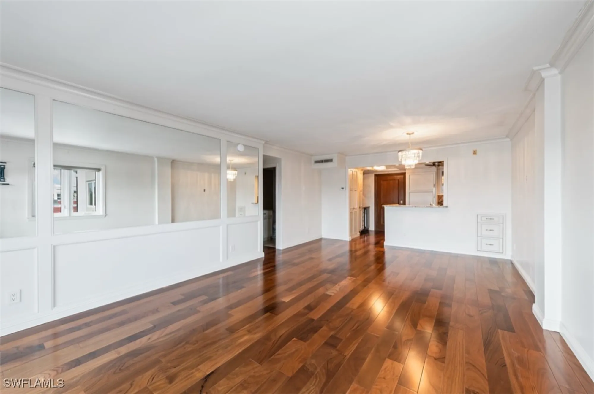 Property Slideshow image 9 of 29 | 2170 gulf shore blvd 44e, Naples, FL, 34102