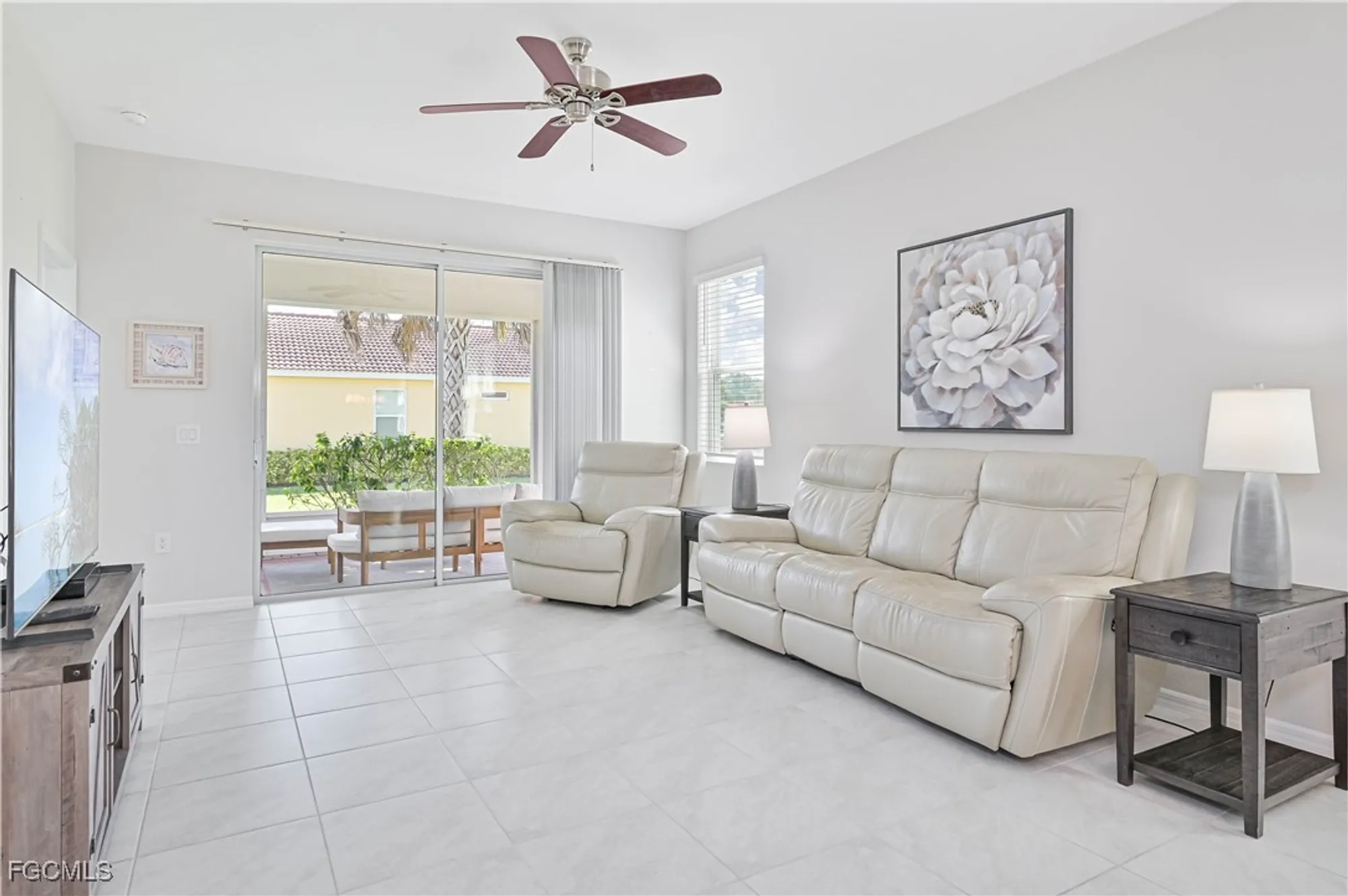Property Slideshow image 11 of 35 | 2172 summersweet dr, Alva, FL, 33920