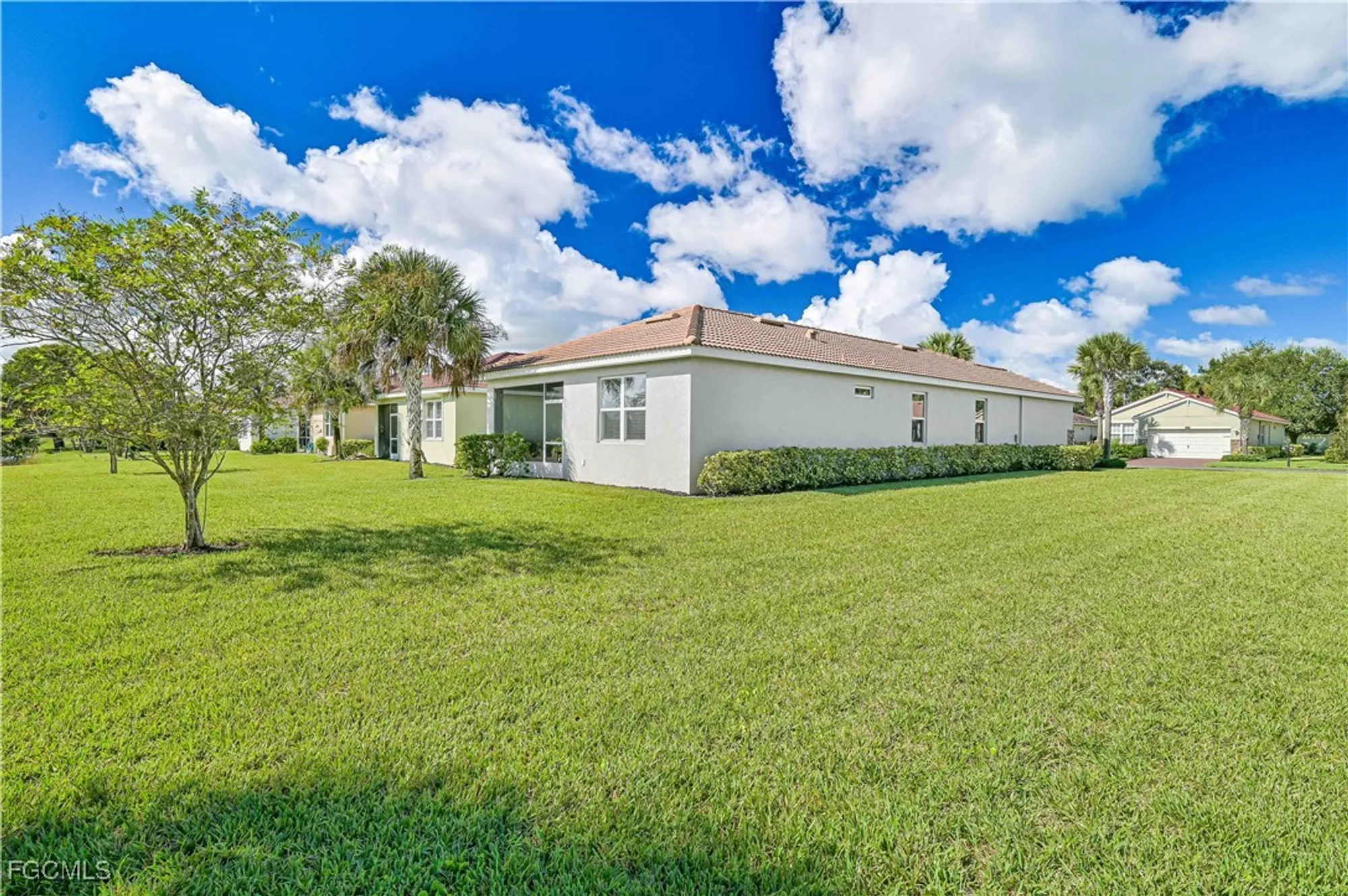 Property Slideshow image 27 of 35 | 2172 summersweet dr, Alva, FL, 33920