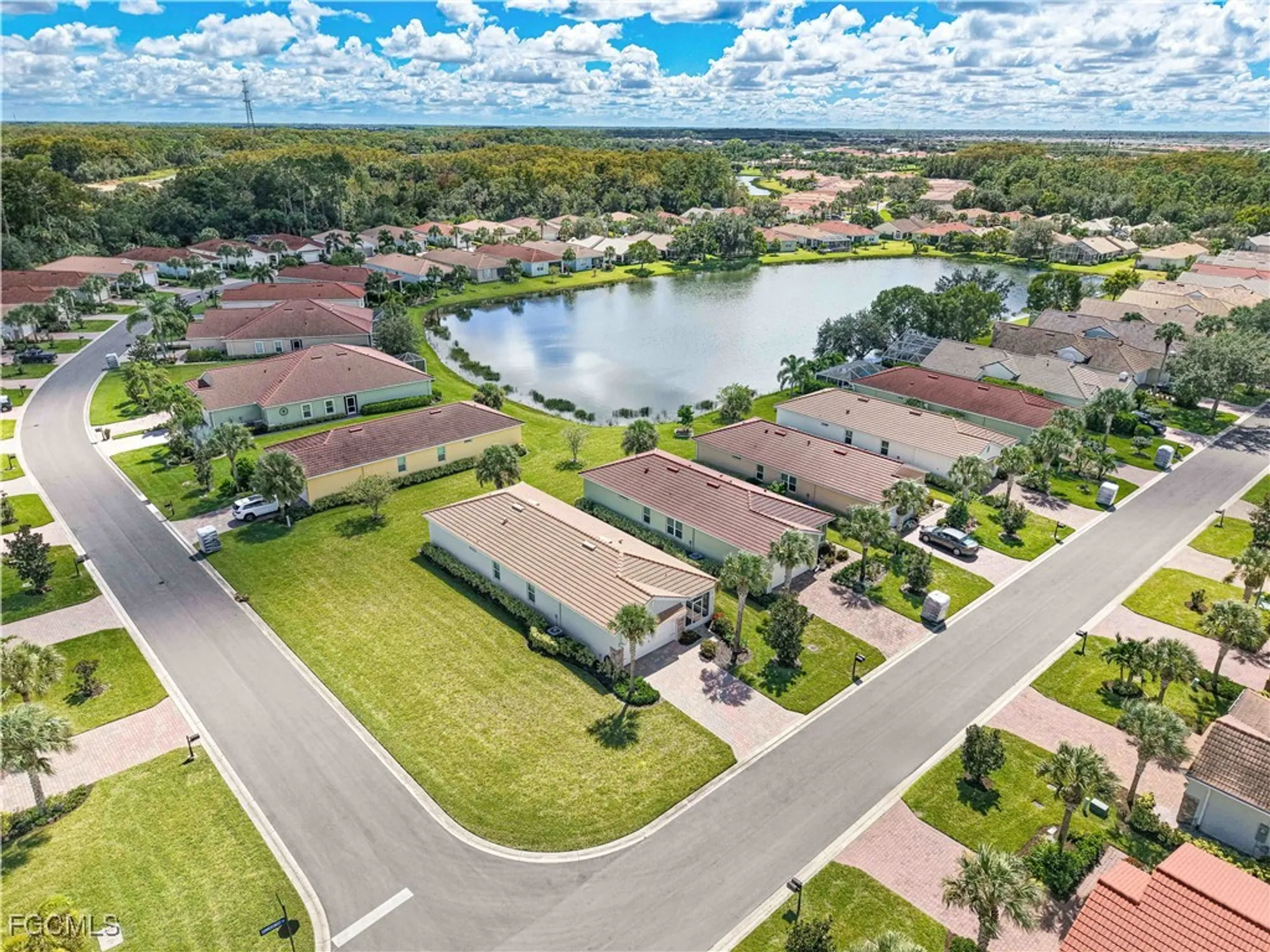 Property Slideshow image 29 of 35 | 2172 summersweet dr, Alva, FL, 33920