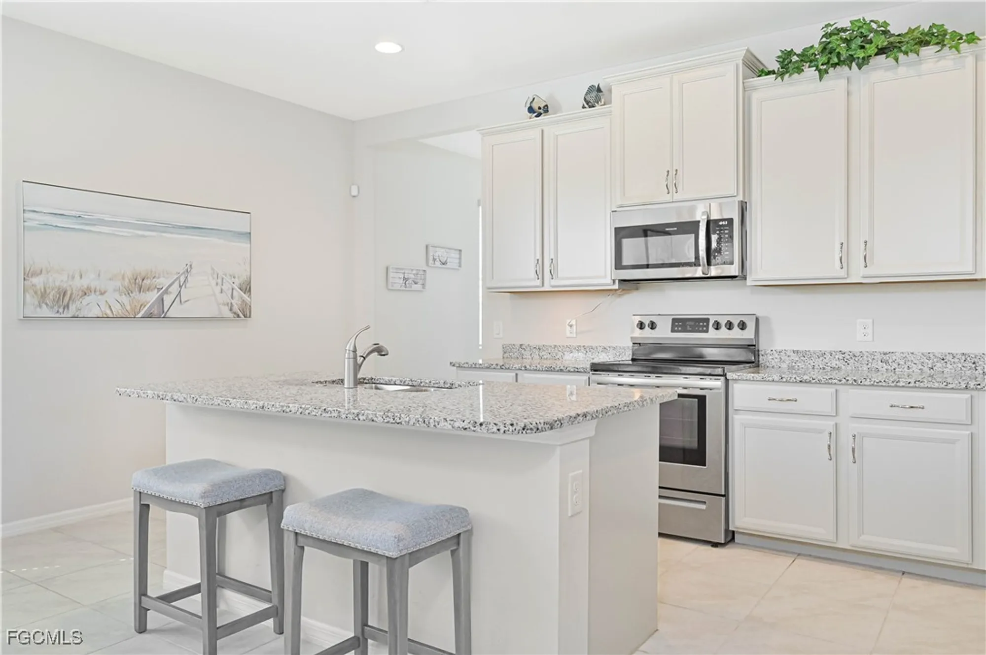 Property Slideshow image 6 of 35 | 2172 summersweet dr, Alva, FL, 33920