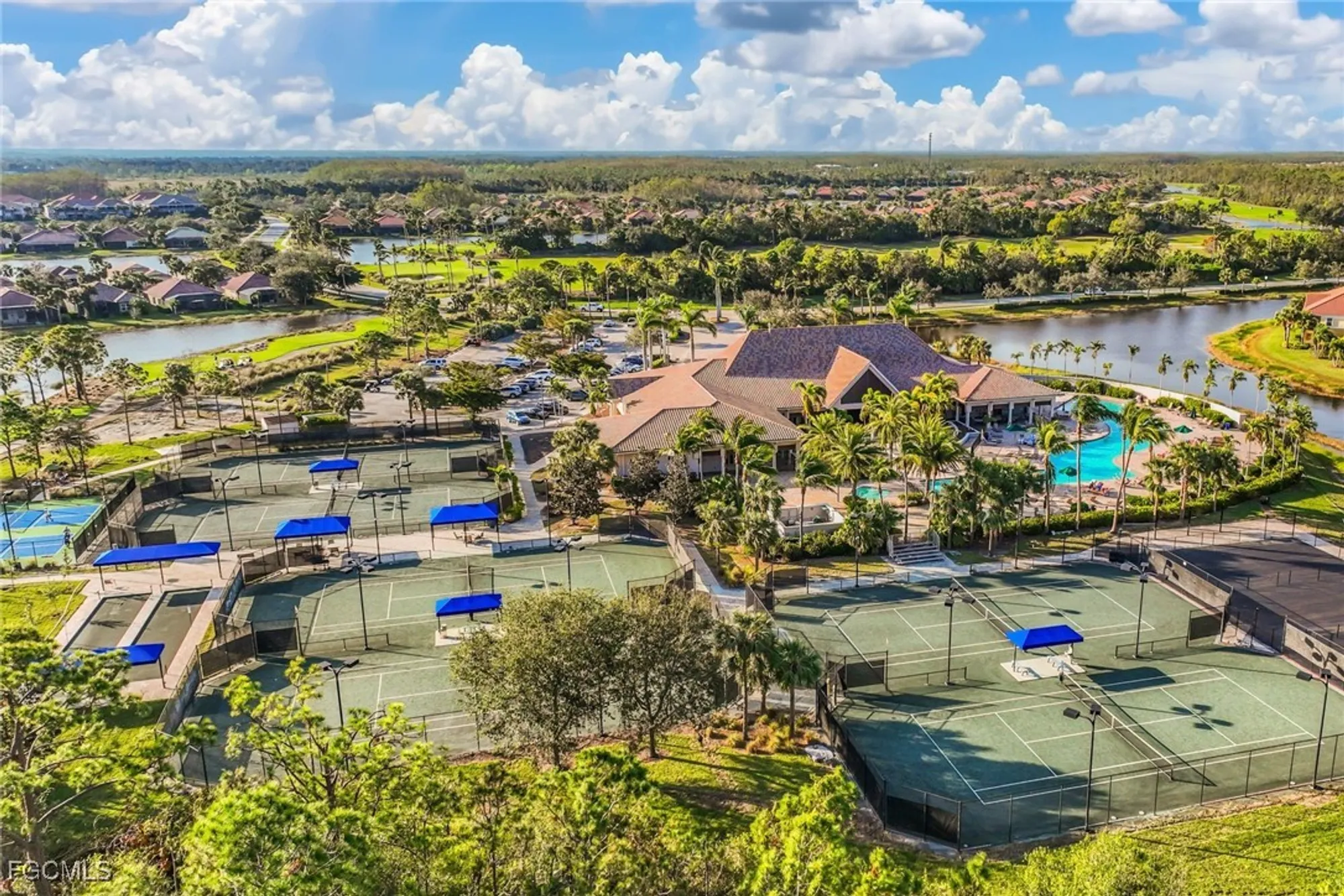 Property Slideshow image 27 of 35 | 10964 surrey pl, Fort Myers, FL, 33913