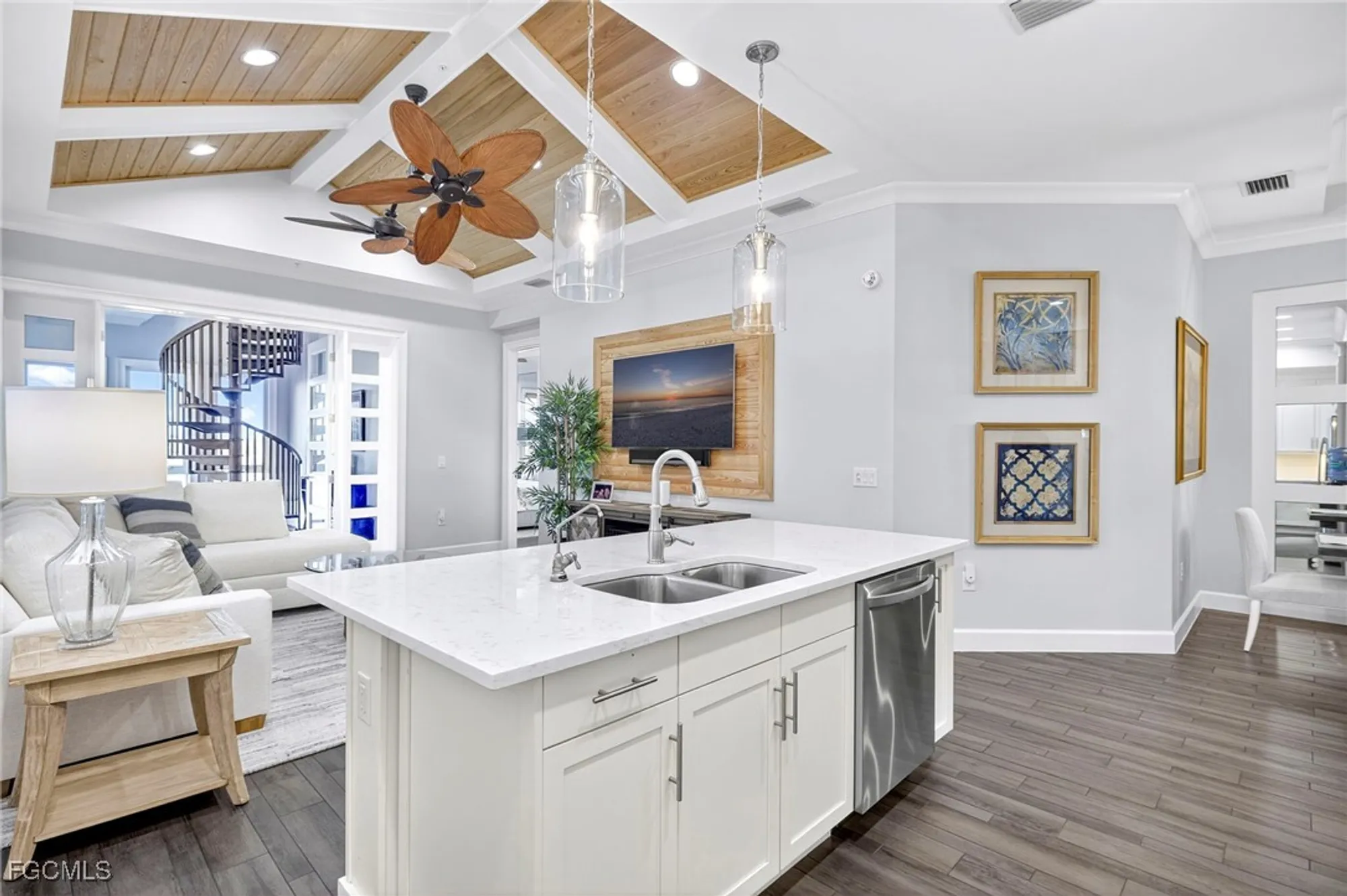 Property Slideshow image 14 of 42 | 6541 dominica dr unit 201, Naples, FL, 34113