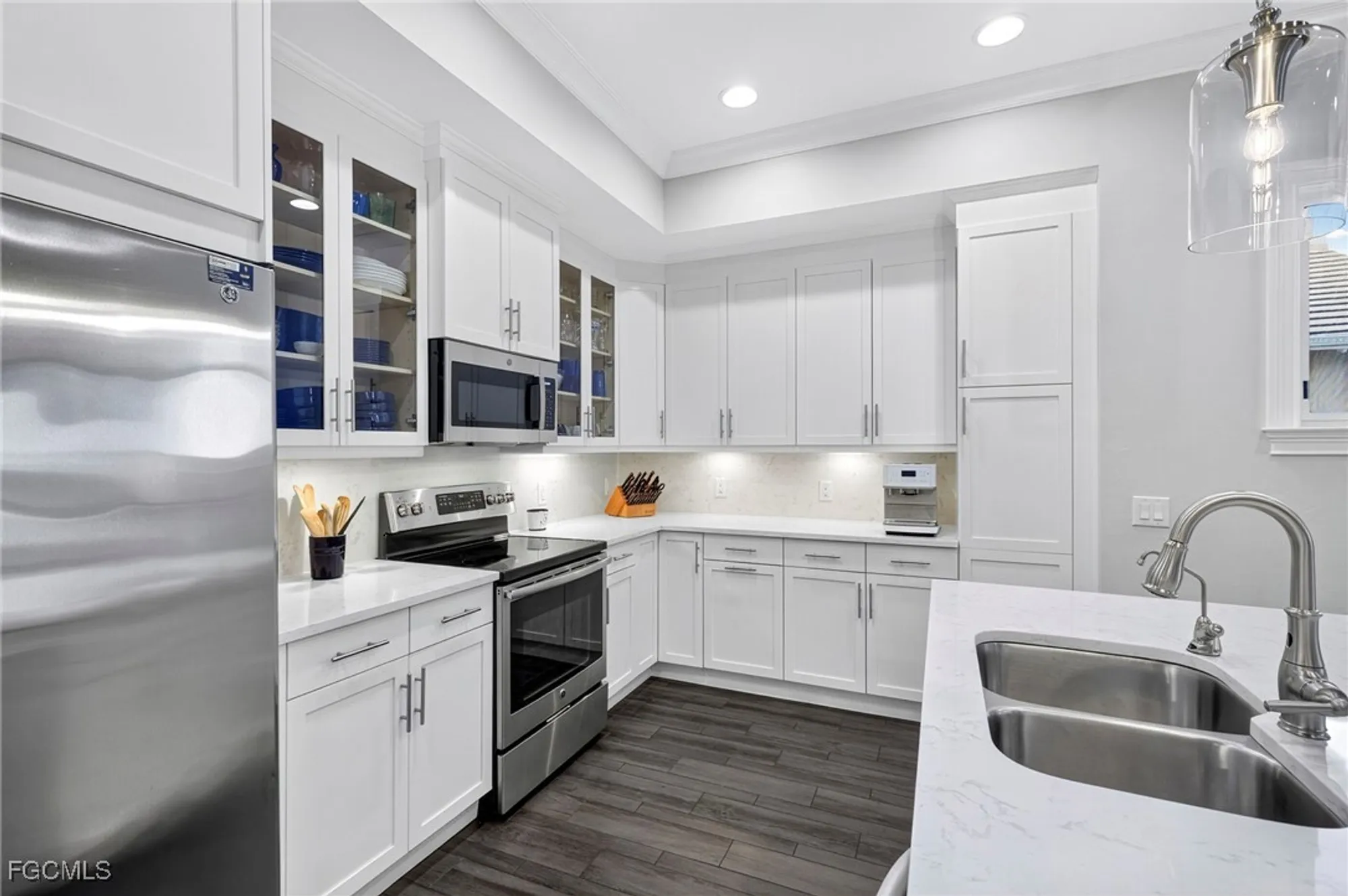 Property Slideshow image 12 of 42 | 6541 dominica dr unit 201, Naples, FL, 34113