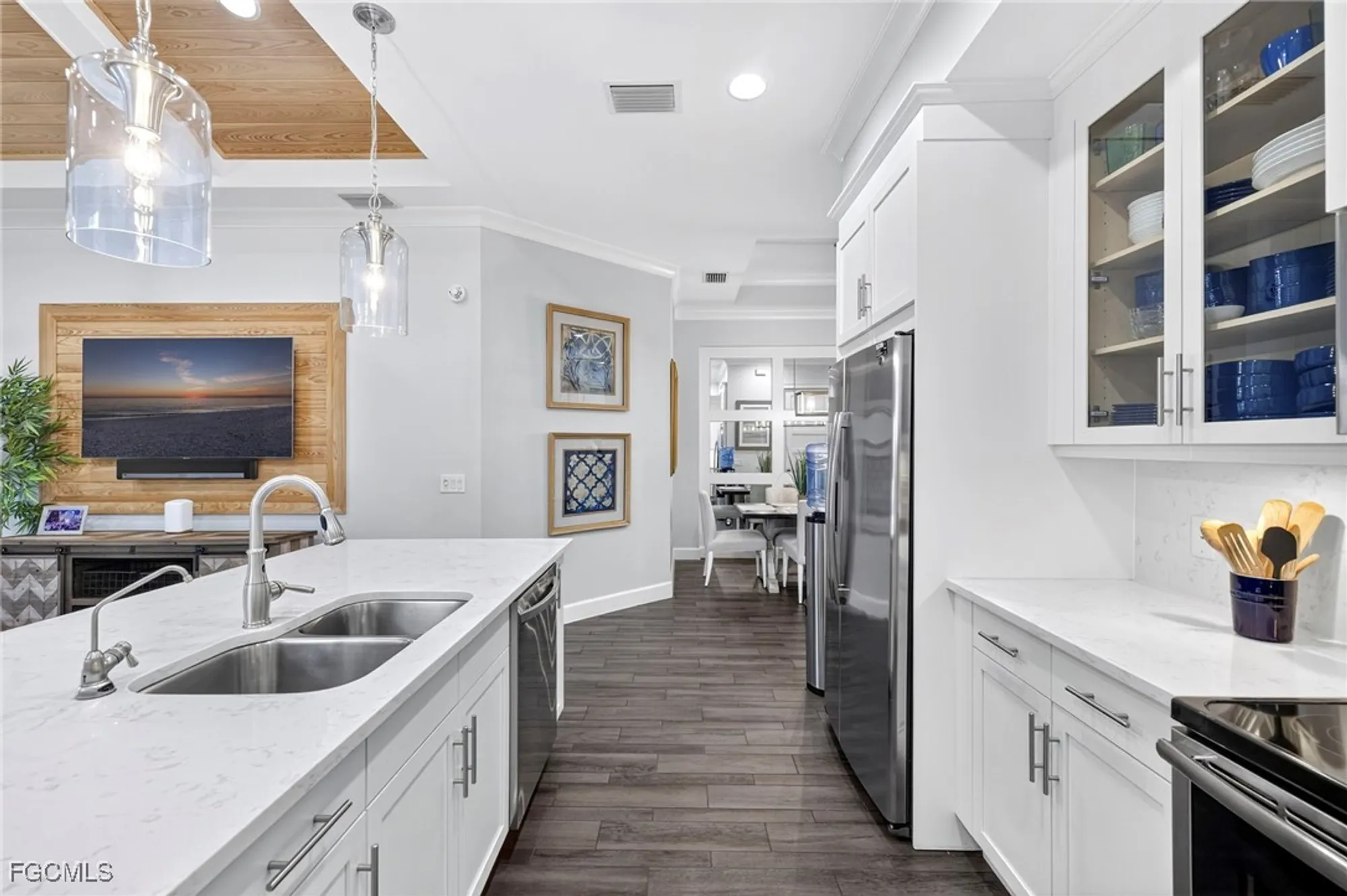 Property Slideshow image 13 of 42 | 6541 dominica dr unit 201, Naples, FL, 34113