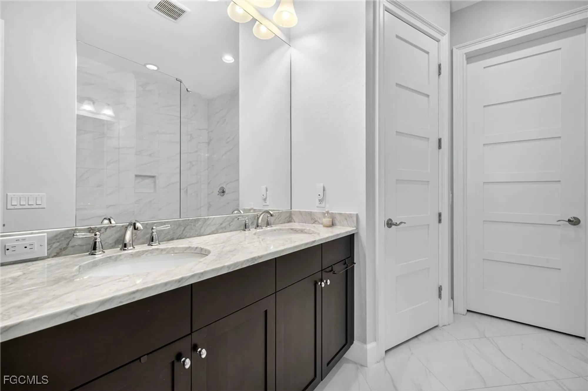 Property Slideshow image 20 of 42 | 6541 dominica dr unit 201, Naples, FL, 34113