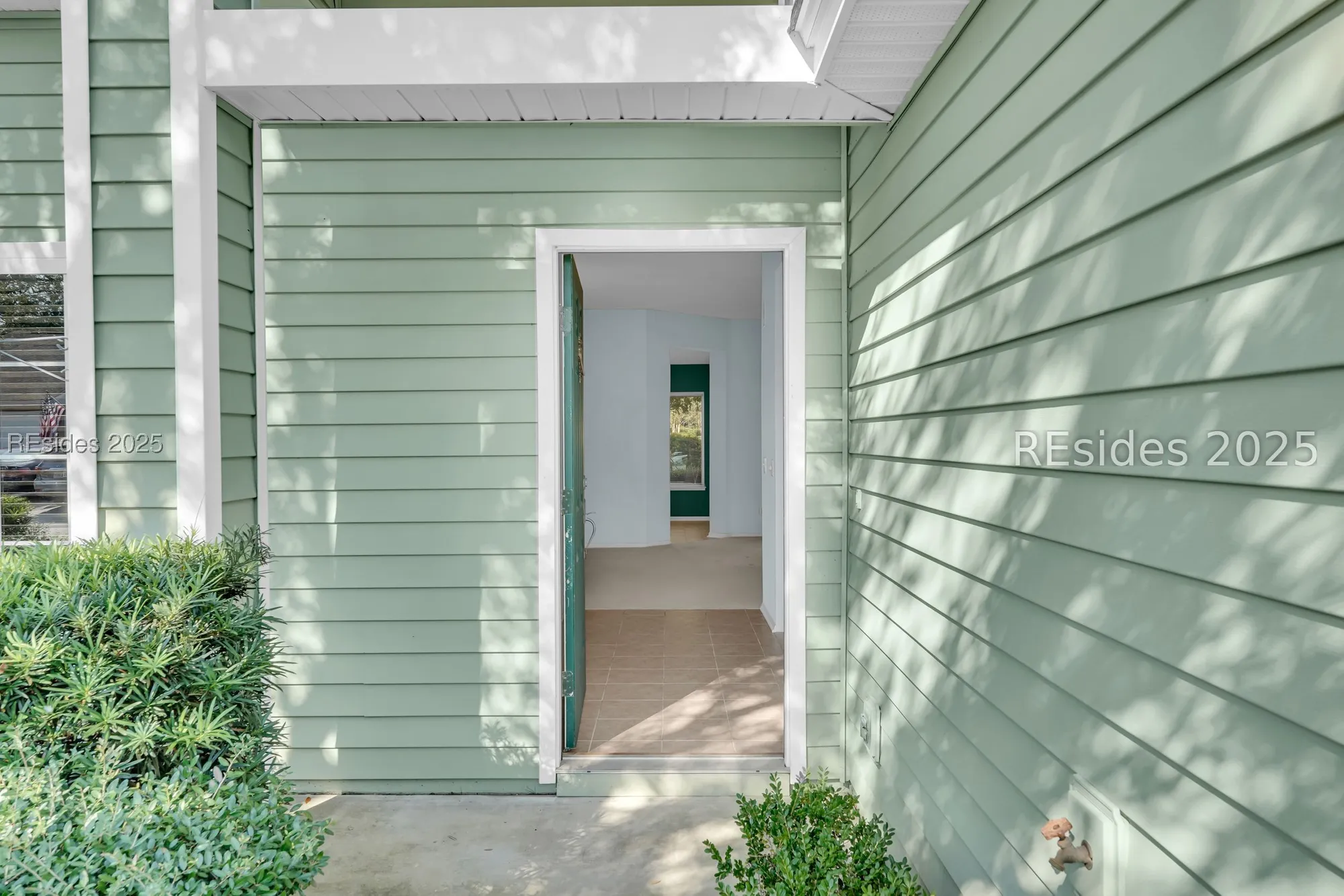 Property Slideshow image 5 of 40 | 2 huquenin ct, Bluffton, SC, 29909