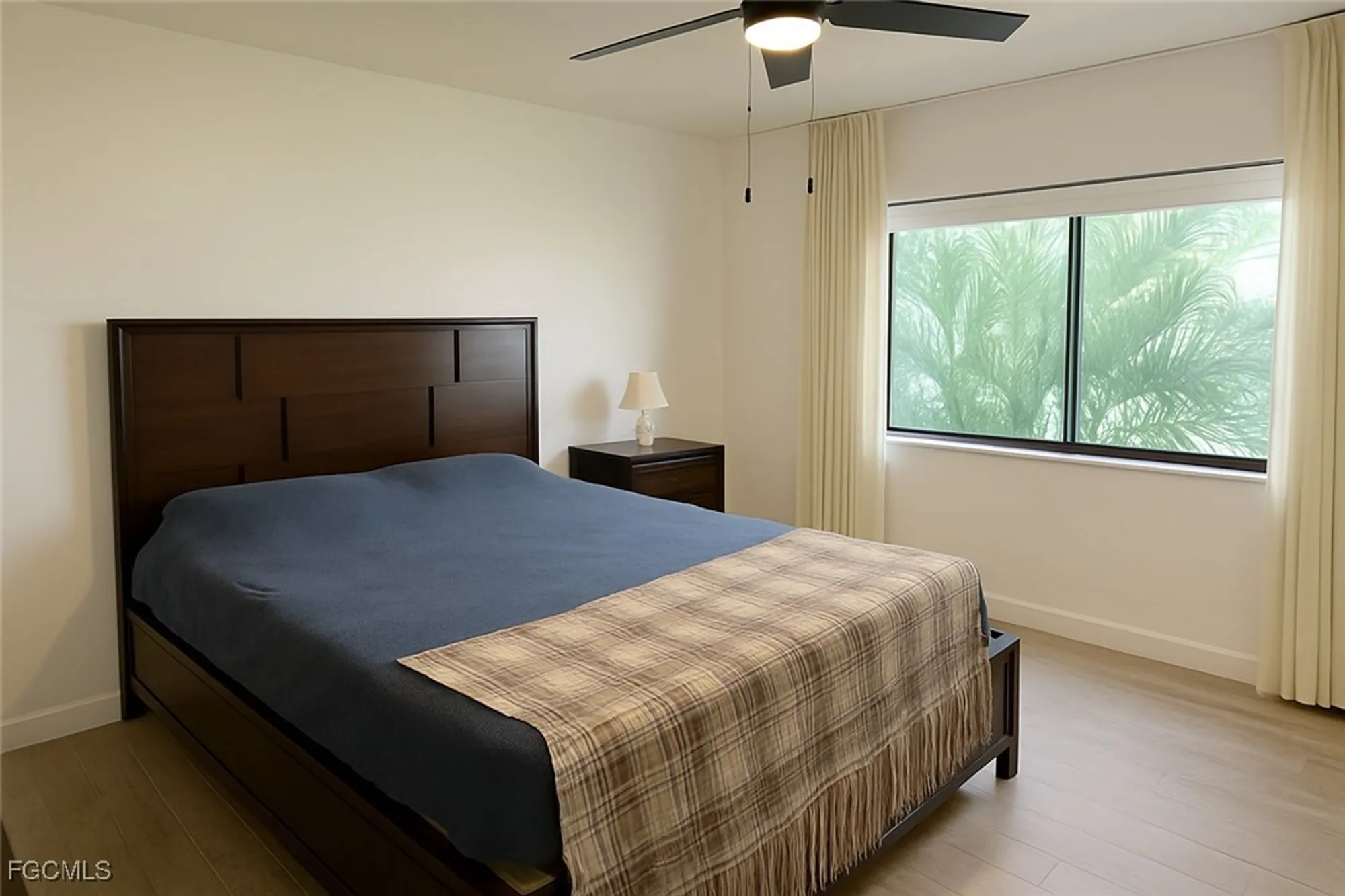 Property Slideshow image 12 of 24 | 11110 caravel cir 204, Fort Myers, FL, 33908