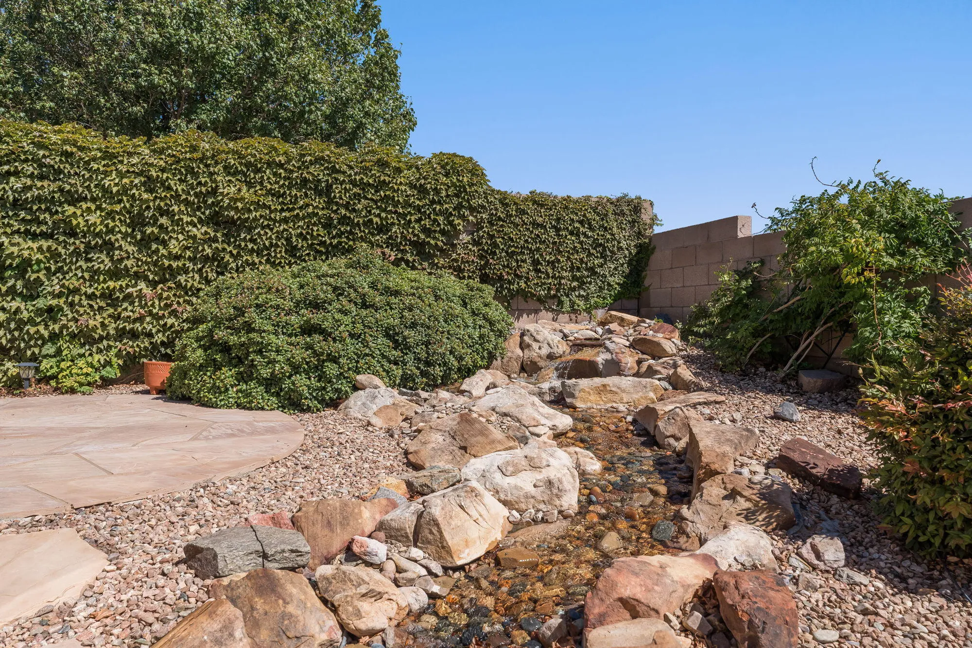 Property Slideshow image 38 of 41 | 4140 red river rd, Los Lunas, NM, 87031