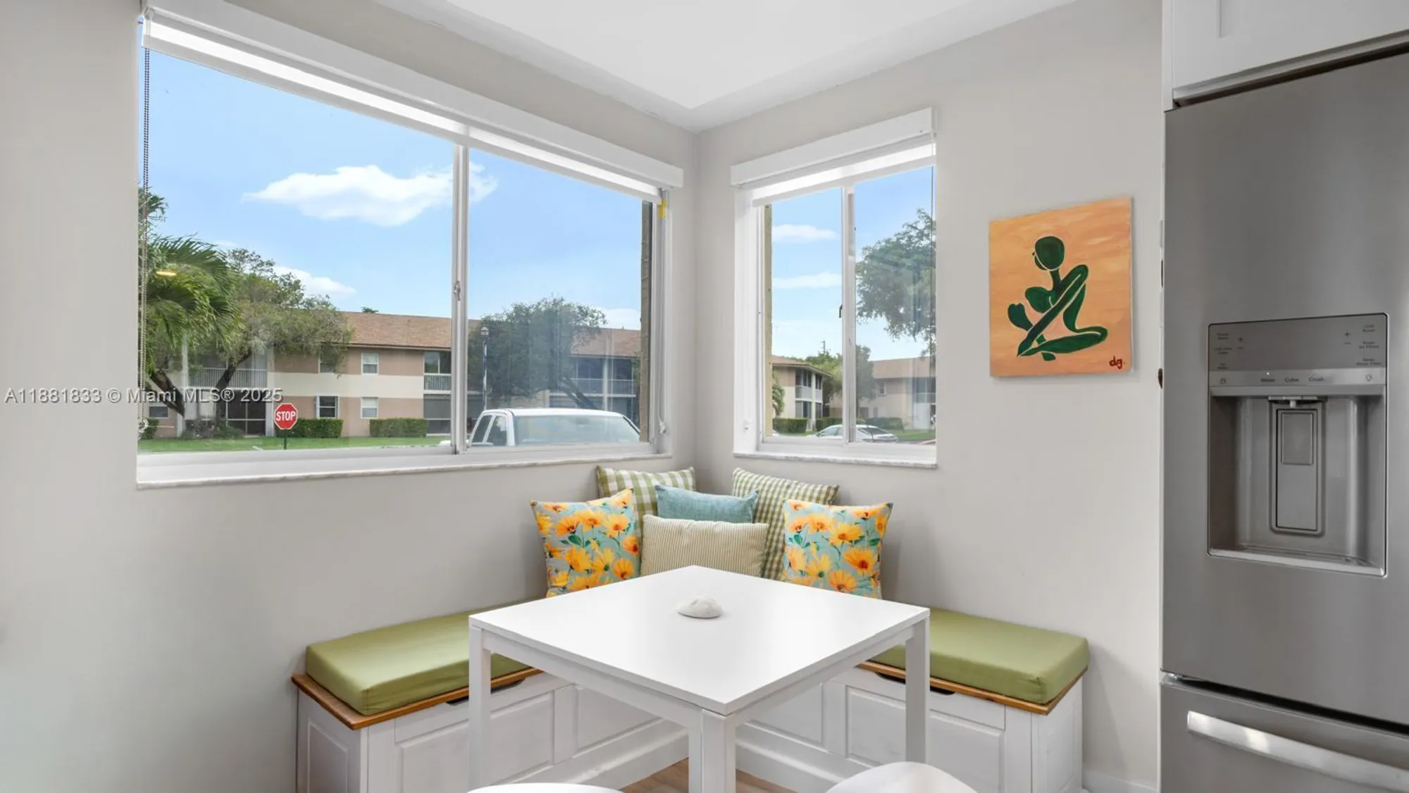 Property Slideshow image 12 of 28 | 7320 n devon dr 101, Tamarac, FL, 33321