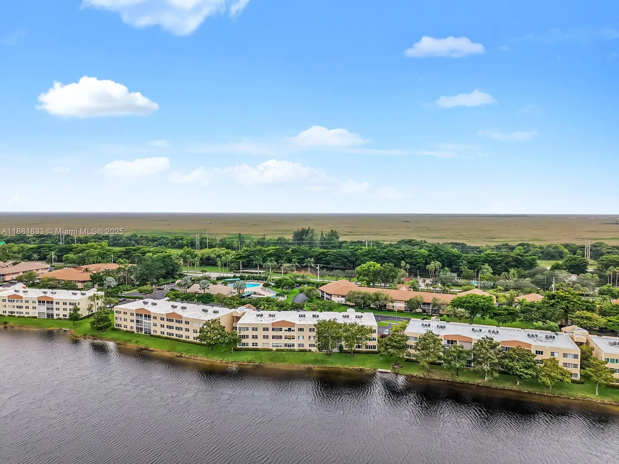 Property Slideshow image 25 of 28 | 7320 n devon dr 101, Tamarac, FL, 33321