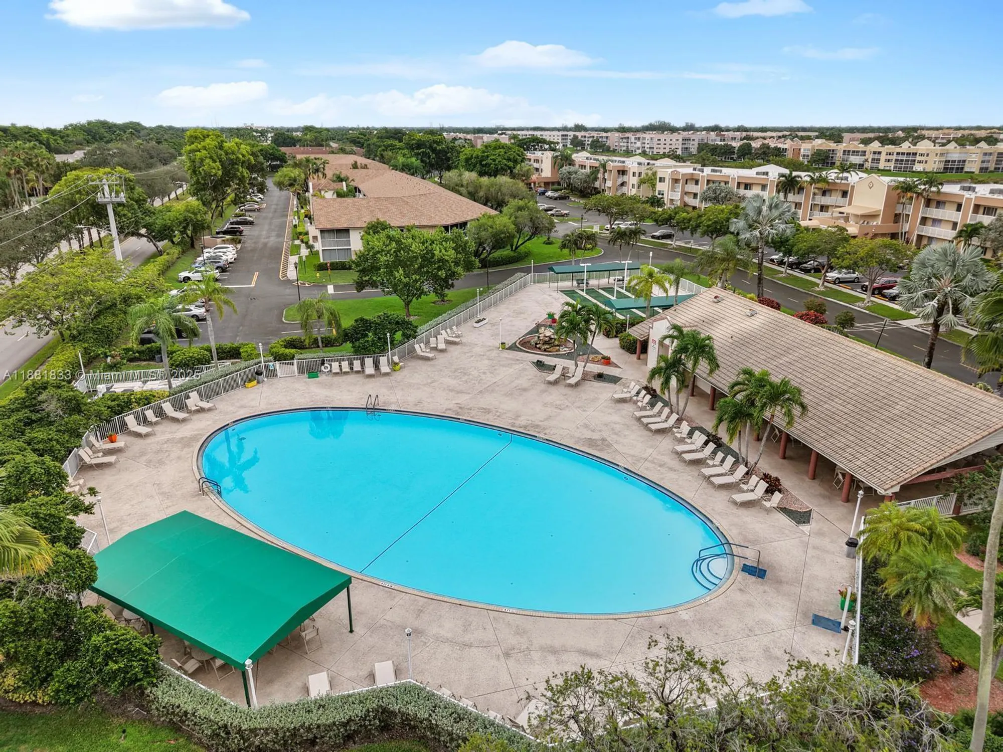 Property Slideshow image 26 of 28 | 7320 n devon dr 101, Tamarac, FL, 33321