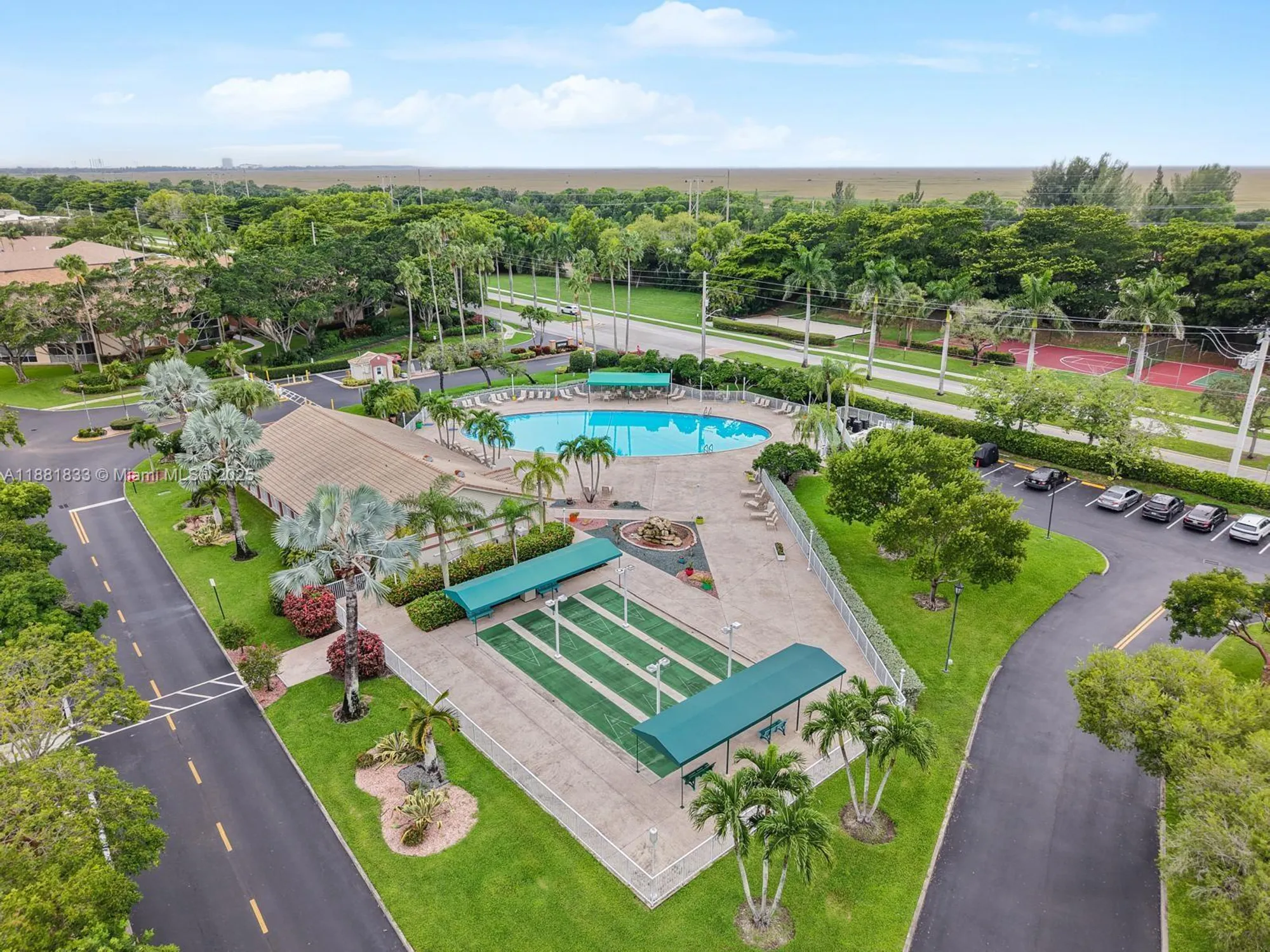 Property Slideshow image 27 of 28 | 7320 n devon dr 101, Tamarac, FL, 33321