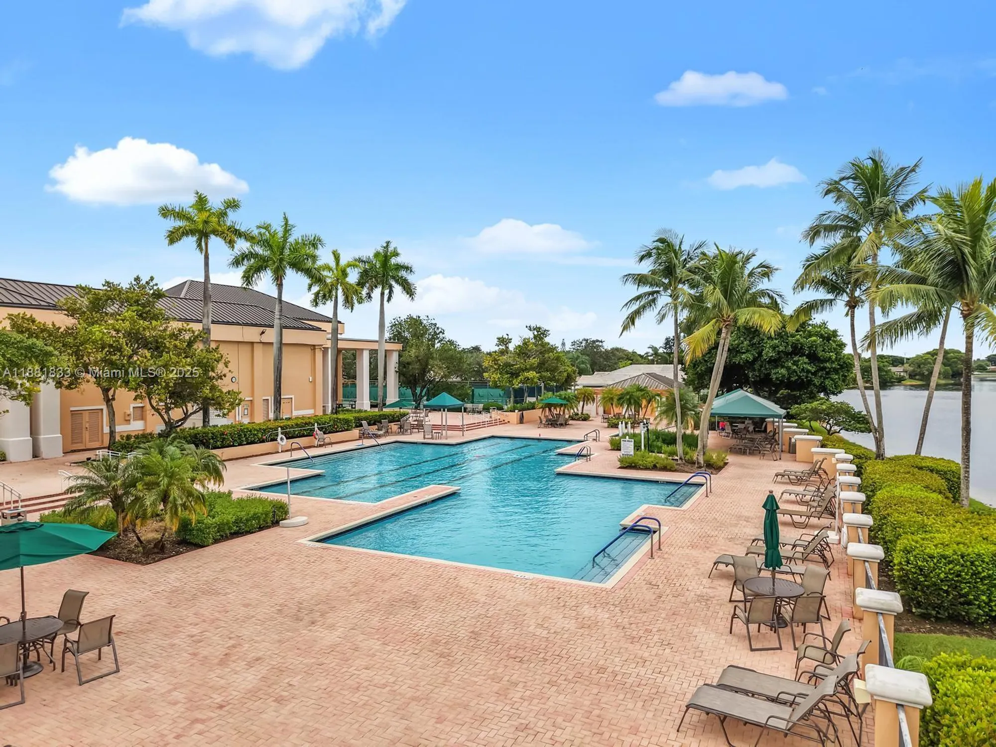 Property Slideshow image 28 of 28 | 7320 n devon dr 101, Tamarac, FL, 33321