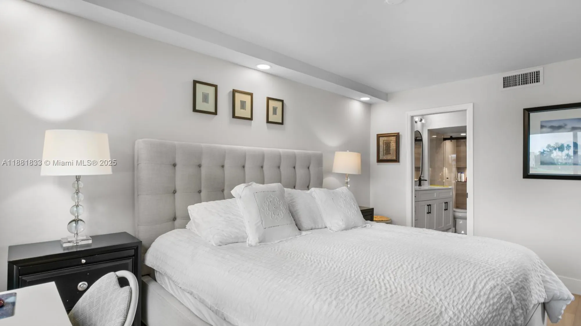 Property Slideshow image 21 of 28 | 7320 n devon dr 101, Tamarac, FL, 33321