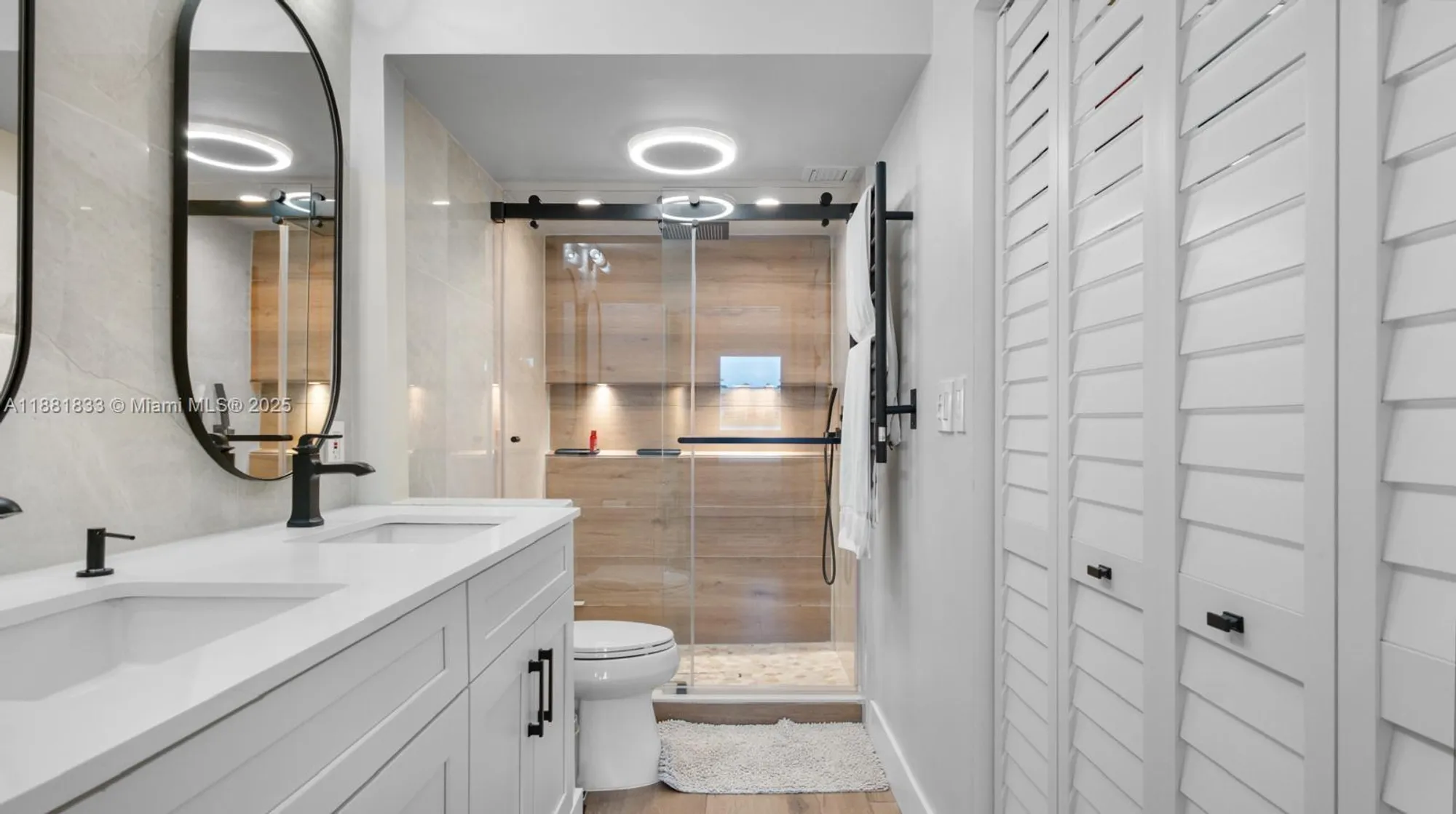 Property Slideshow image 22 of 28 | 7320 n devon dr 101, Tamarac, FL, 33321