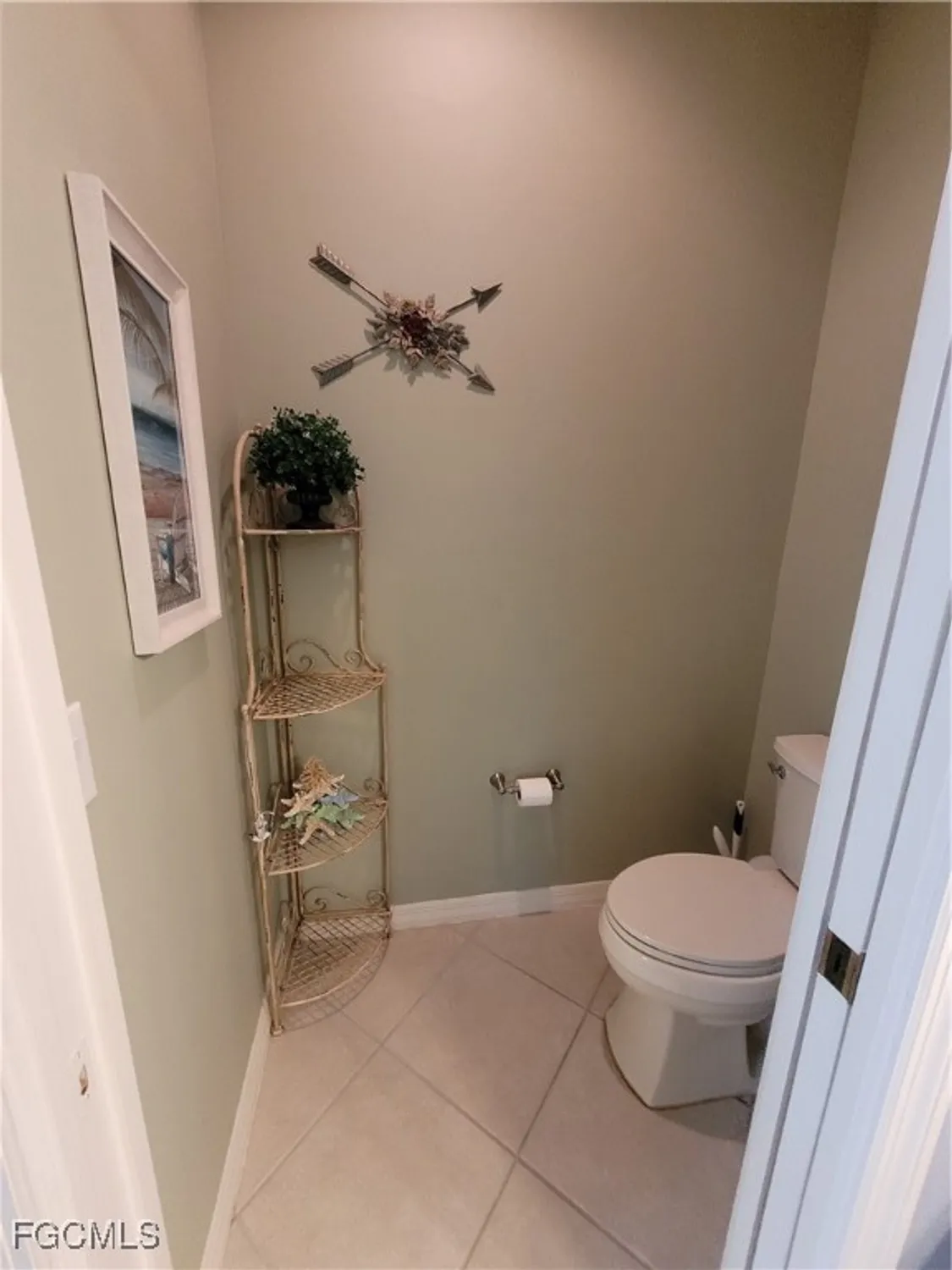 Property Slideshow image 18 of 47 | 10630 camarelle cir, Fort Myers, FL, 33913