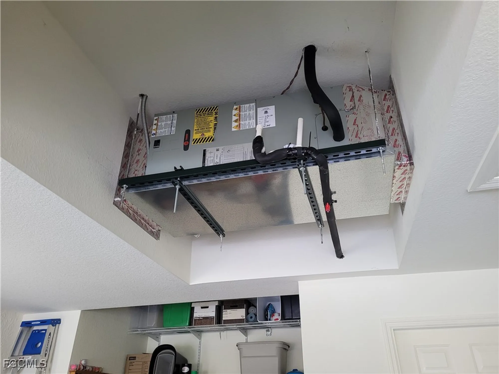 Property Slideshow image 32 of 47 | 10630 camarelle cir, Fort Myers, FL, 33913